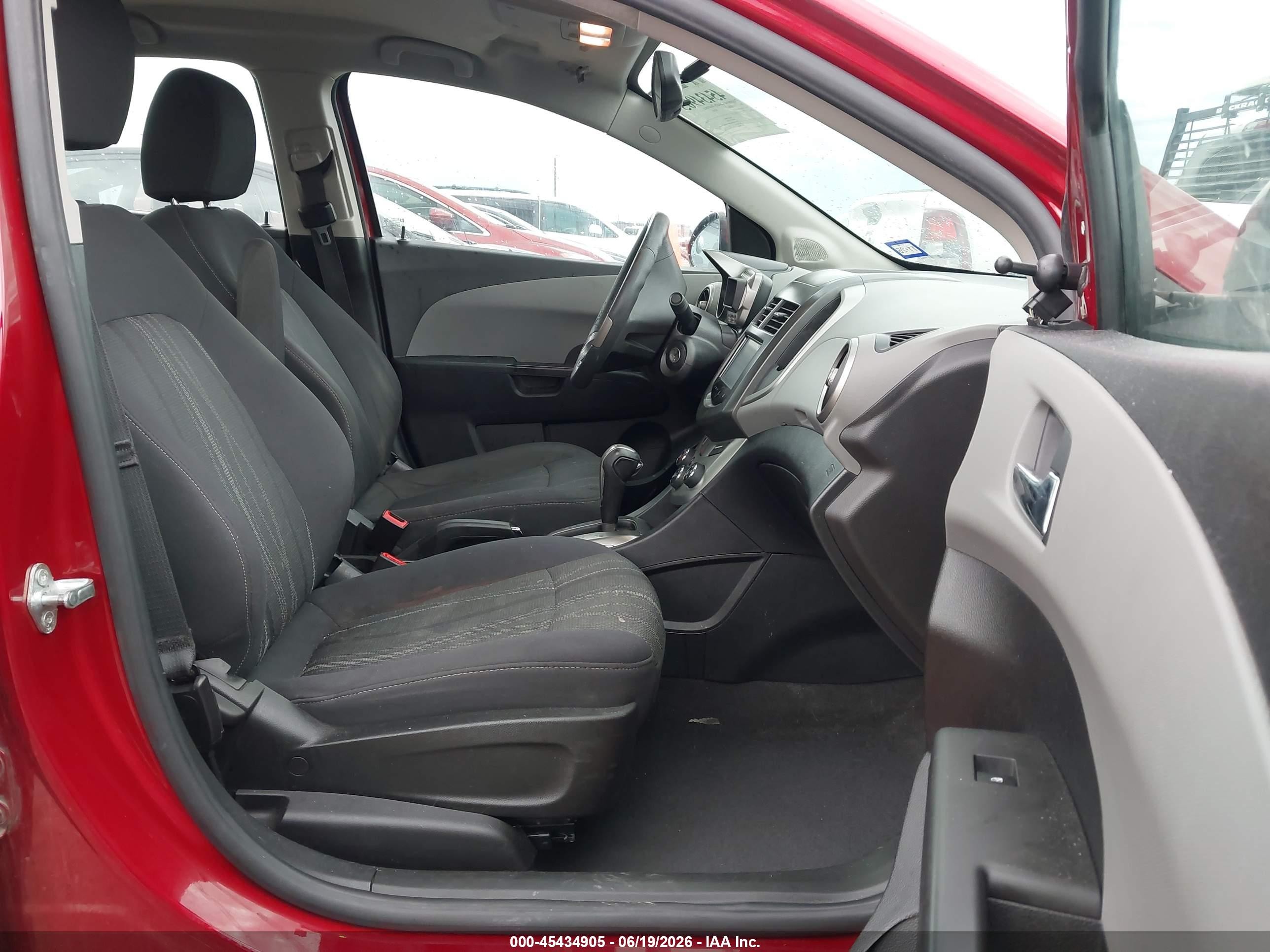 2014 Chevrolet Sonic Lt Auto Красный vin: 1G1JC5SB2E4205724