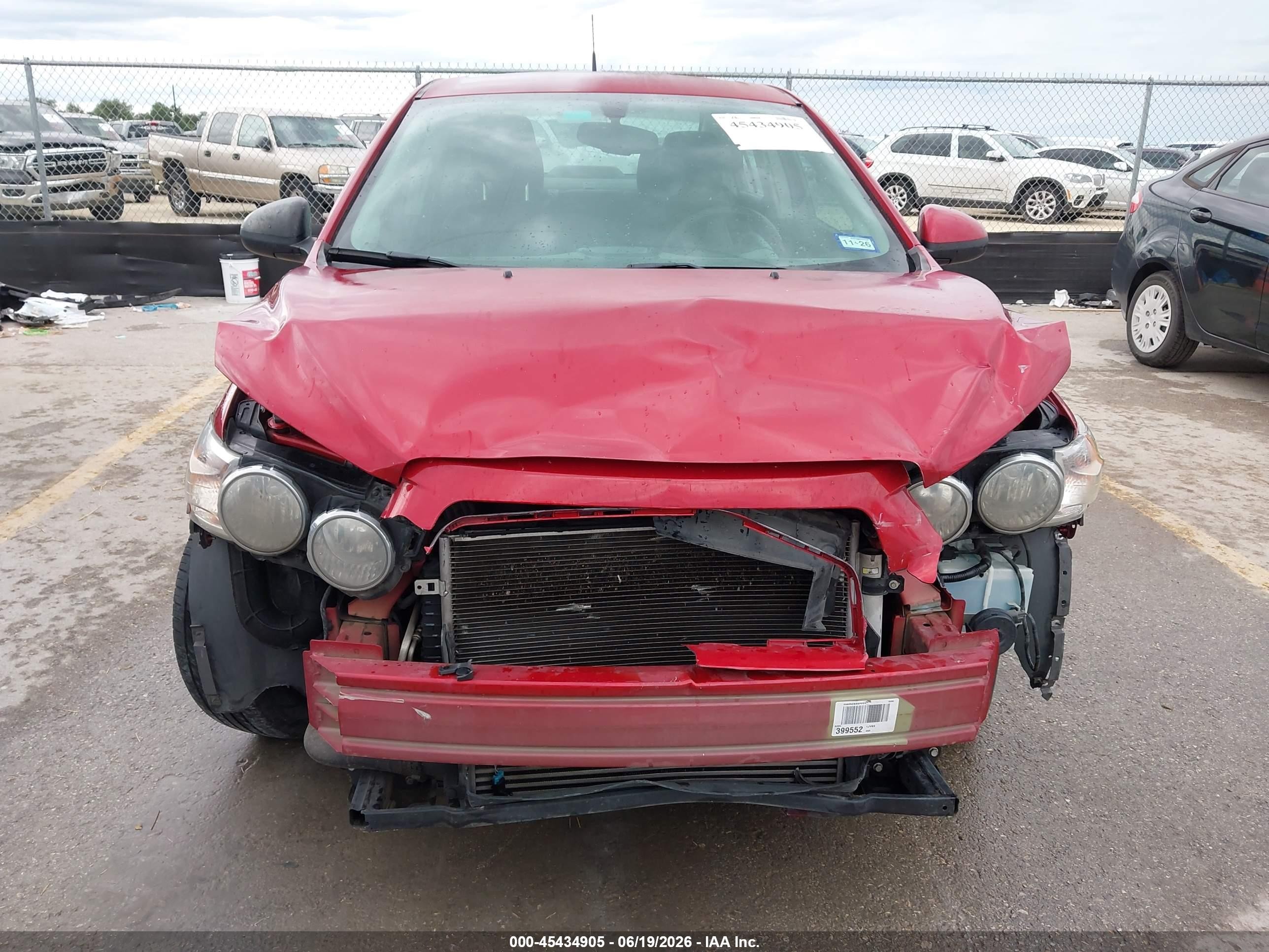 2014 Chevrolet Sonic Lt Auto Красный vin: 1G1JC5SB2E4205724