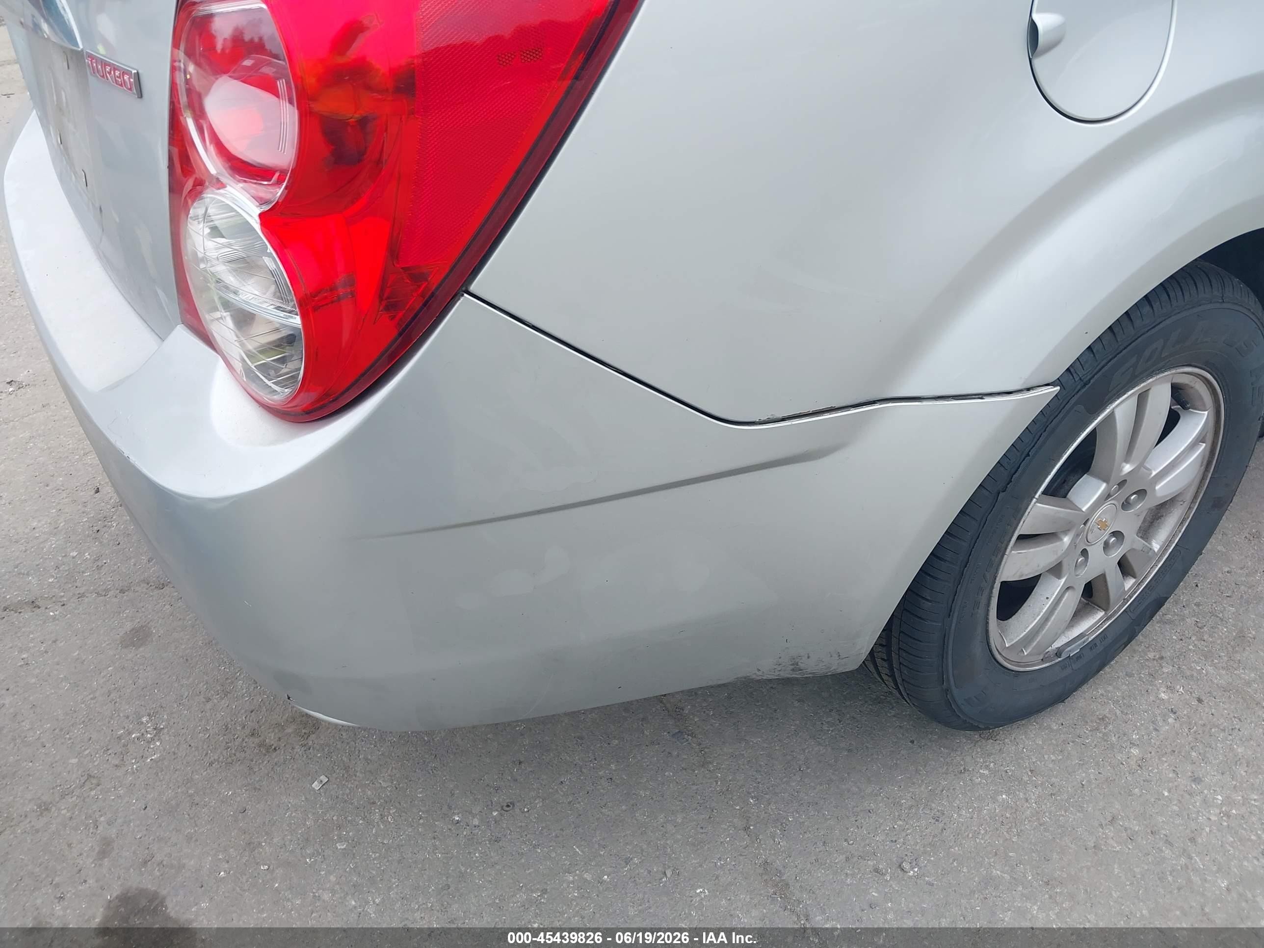 2013 Chevrolet Sonic Lt Auto Silver vin: 1G1JC5SB3D4136864