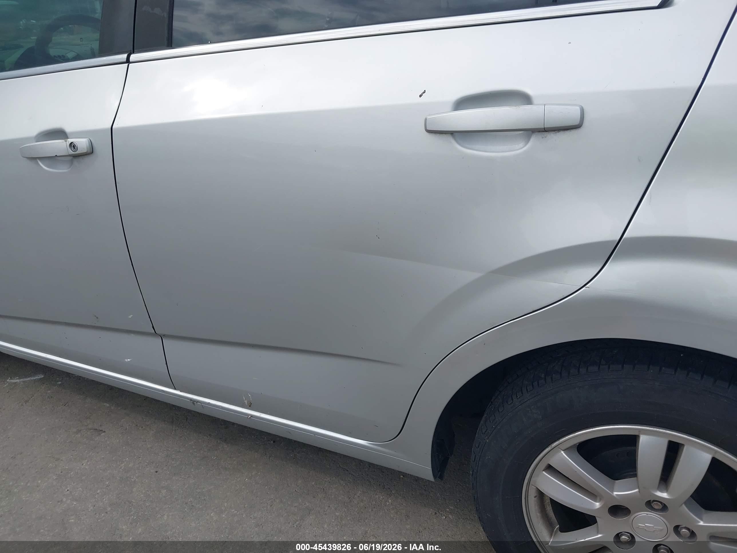 2013 Chevrolet Sonic Lt Auto Silver vin: 1G1JC5SB3D4136864
