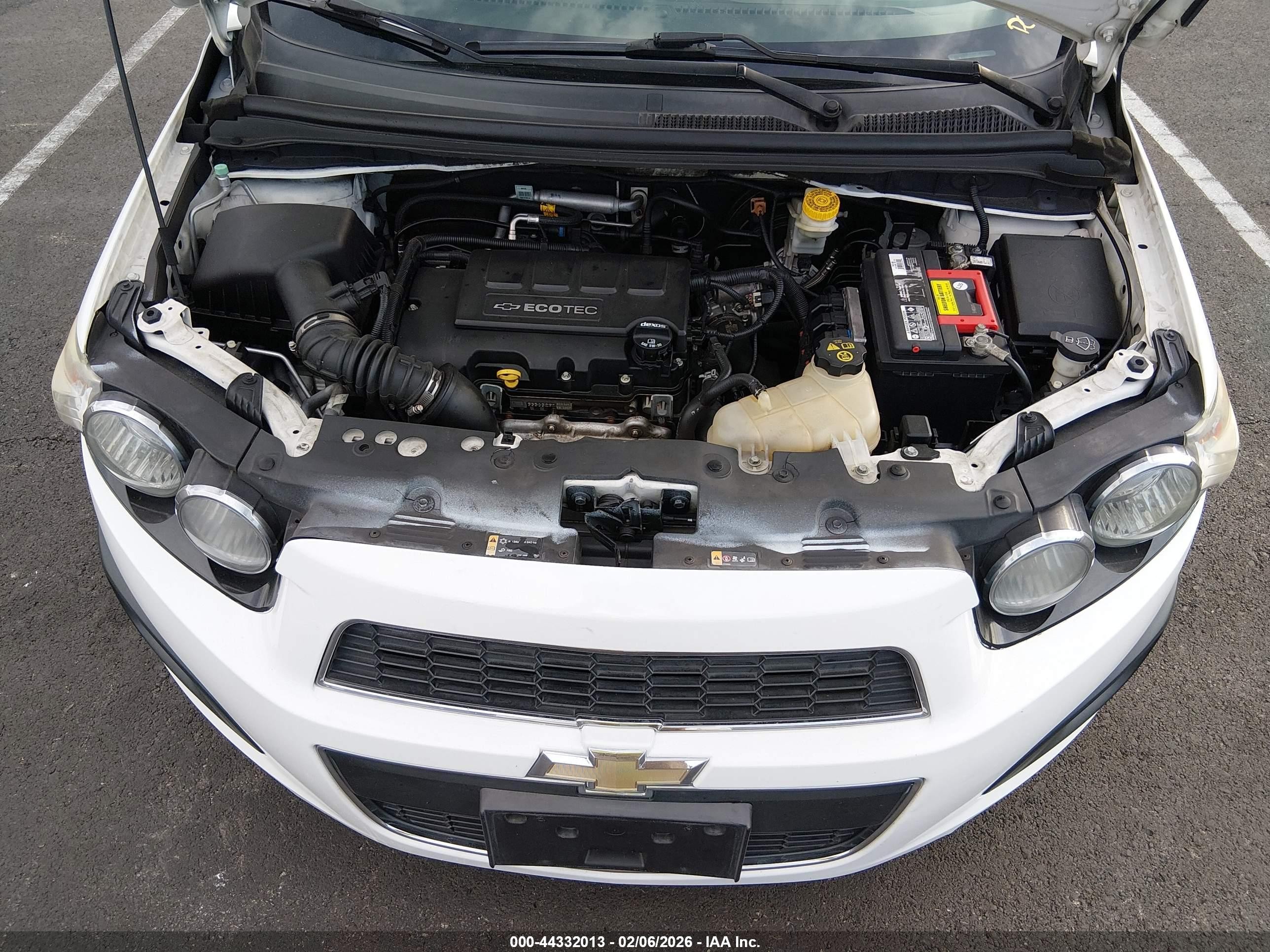 2016 Chevrolet Sonic Lt Auto White vin: 1G1JC5SB3G4106302
