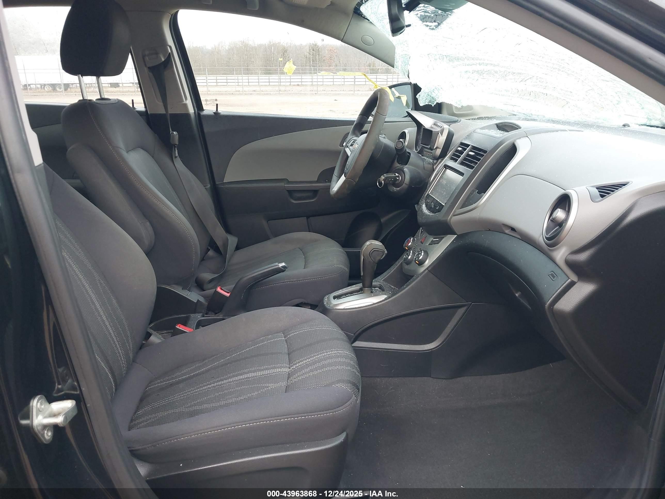 2014 Chevrolet Sonic Lt Auto Black vin: 1G1JC5SB6E4235518
