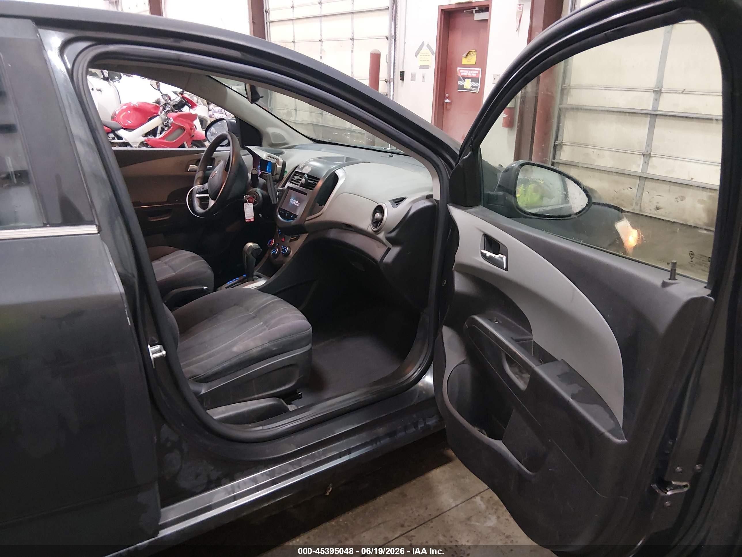 2014 Chevrolet Sonic Lt Auto Black vin: 1G1JC5SB8E4121813