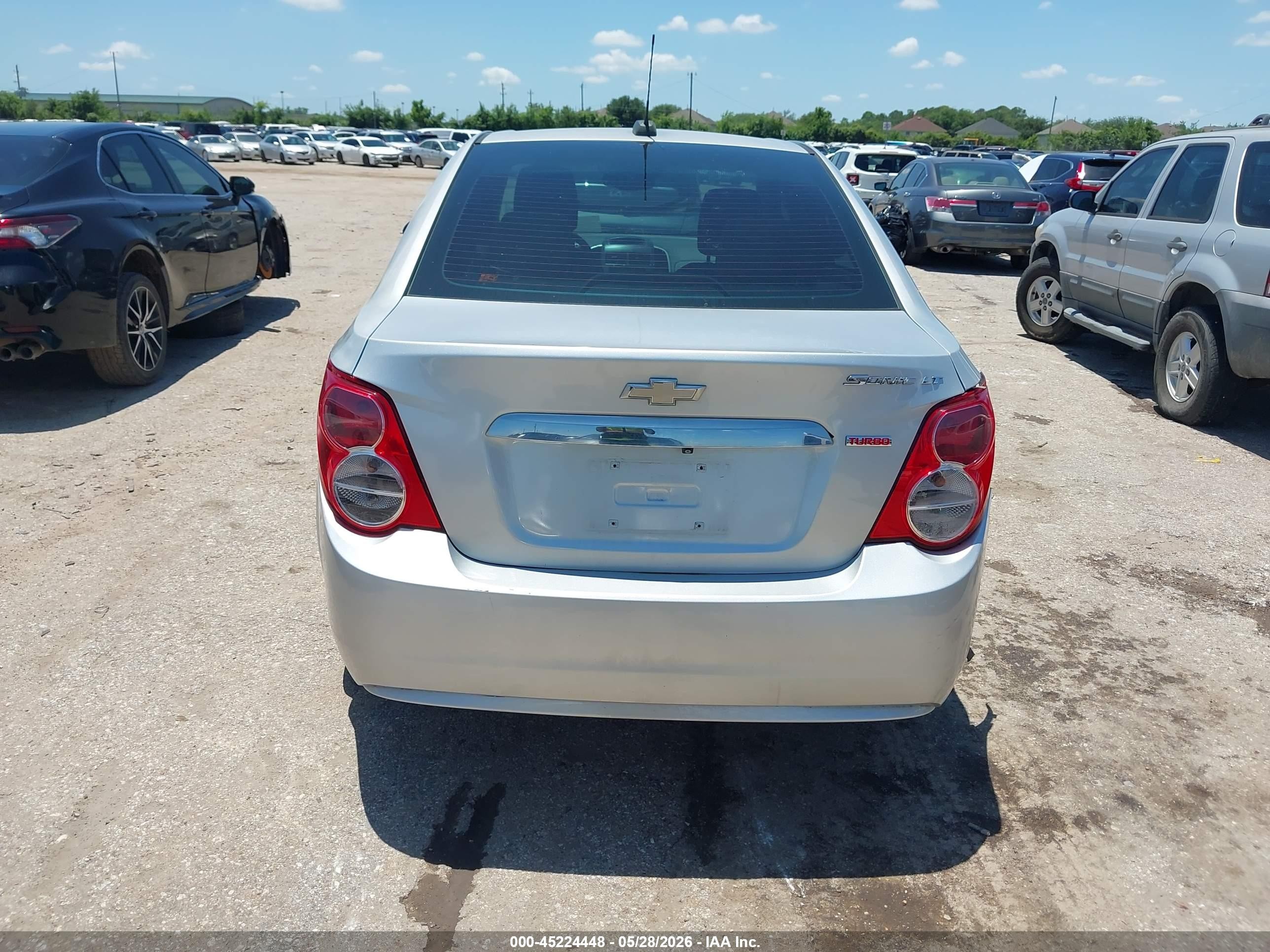 2016 Chevrolet Sonic Lt Auto Silver vin: 1G1JC5SBXG4114929
