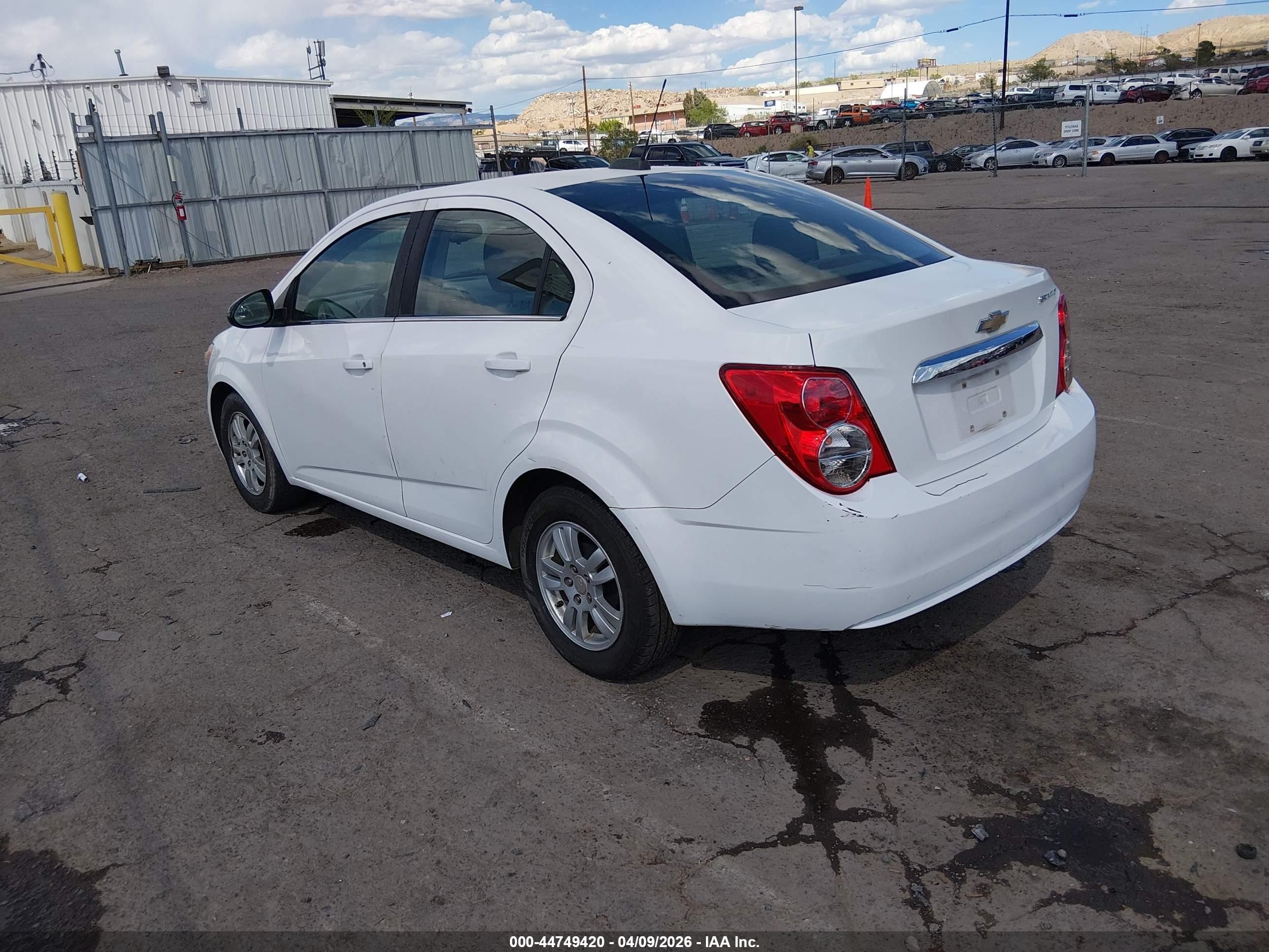 2015 Chevrolet Sonic Lt Auto White vin: 1G1JC5SG3F4201386