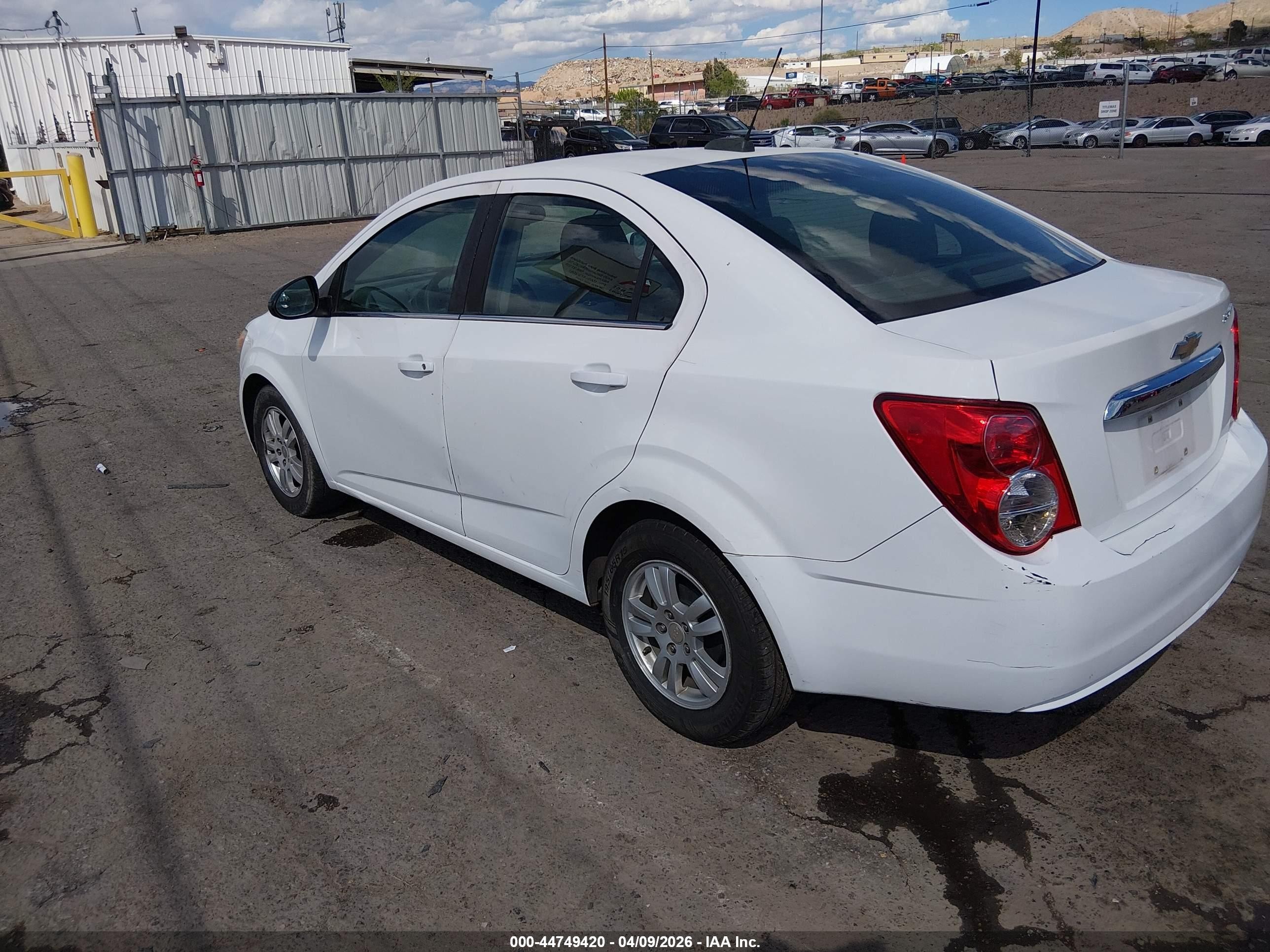 2015 Chevrolet Sonic Lt Auto White vin: 1G1JC5SG3F4201386