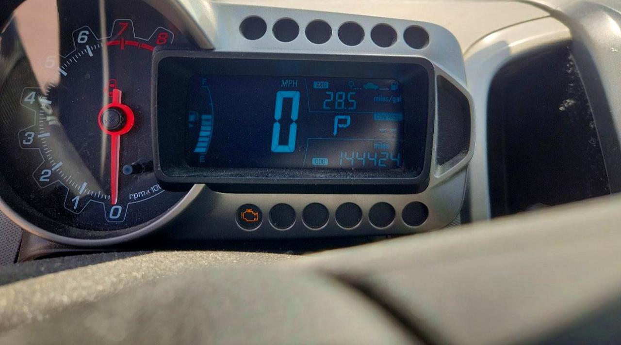 2015 Chevrolet Sonic Lt Серебряный vin: 1G1JC5SG5F4205004