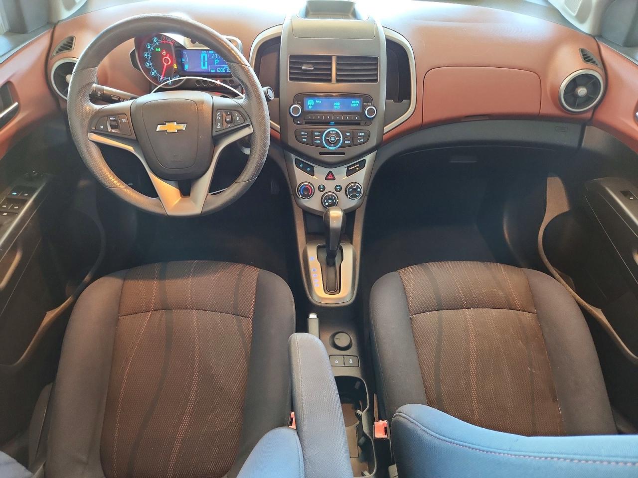 2013 Chev Sonic White vin: 1G1JC5SG9D4165491