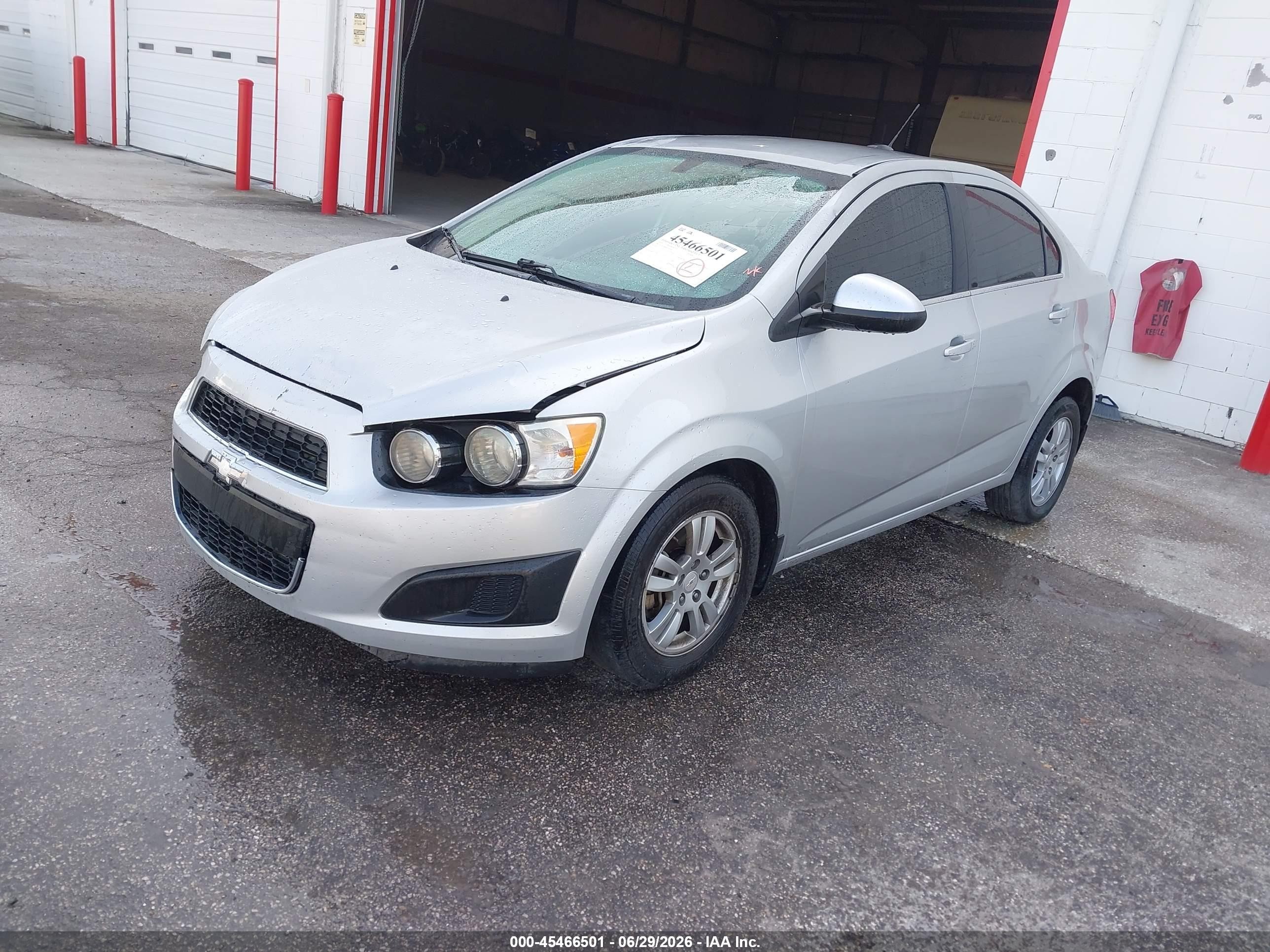 2015 Chevrolet Sonic Lt Auto Серебряный vin: 1G1JC5SH0F4220180