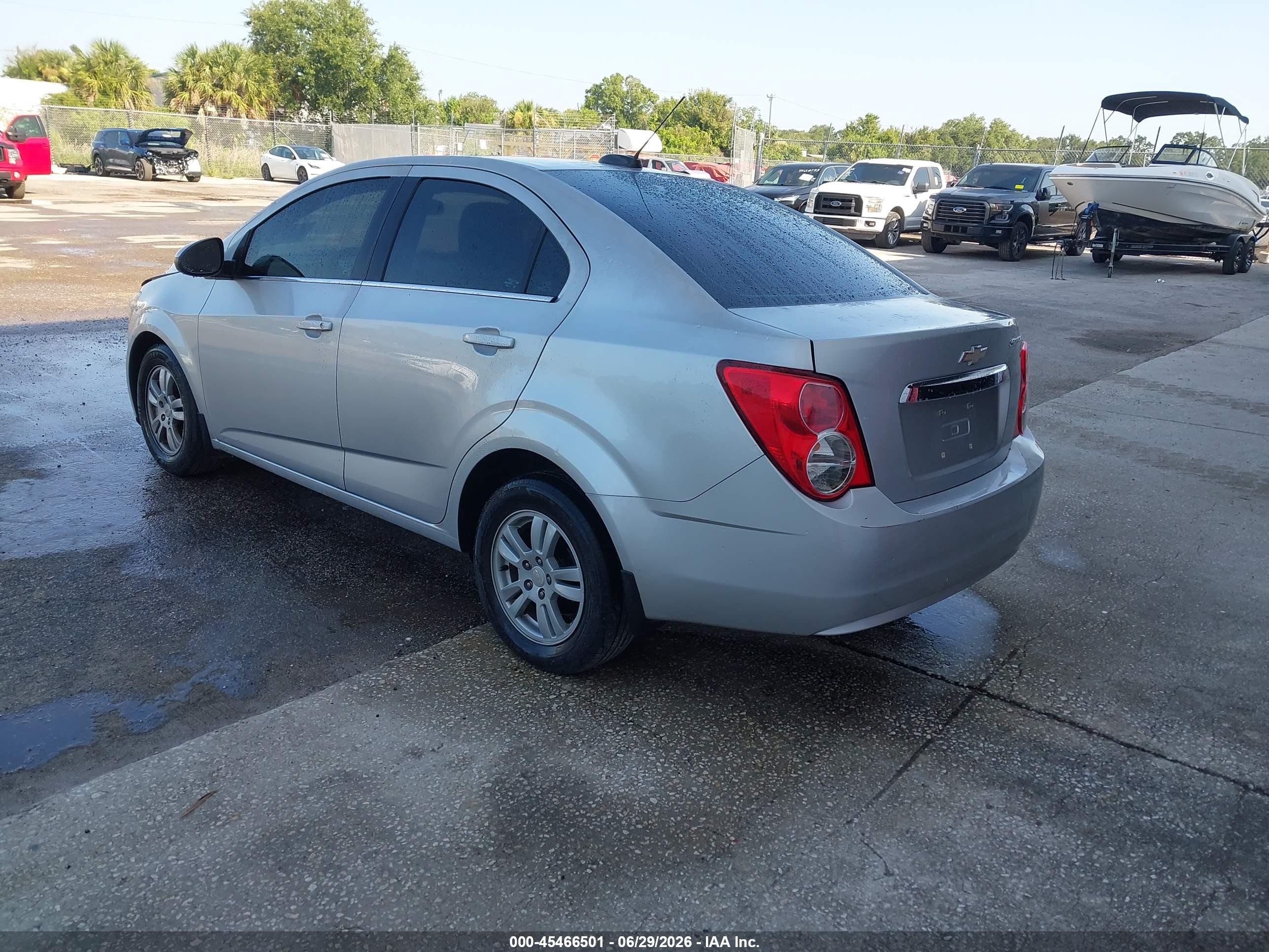 2015 Chevrolet Sonic Lt Auto Серебряный vin: 1G1JC5SH0F4220180
