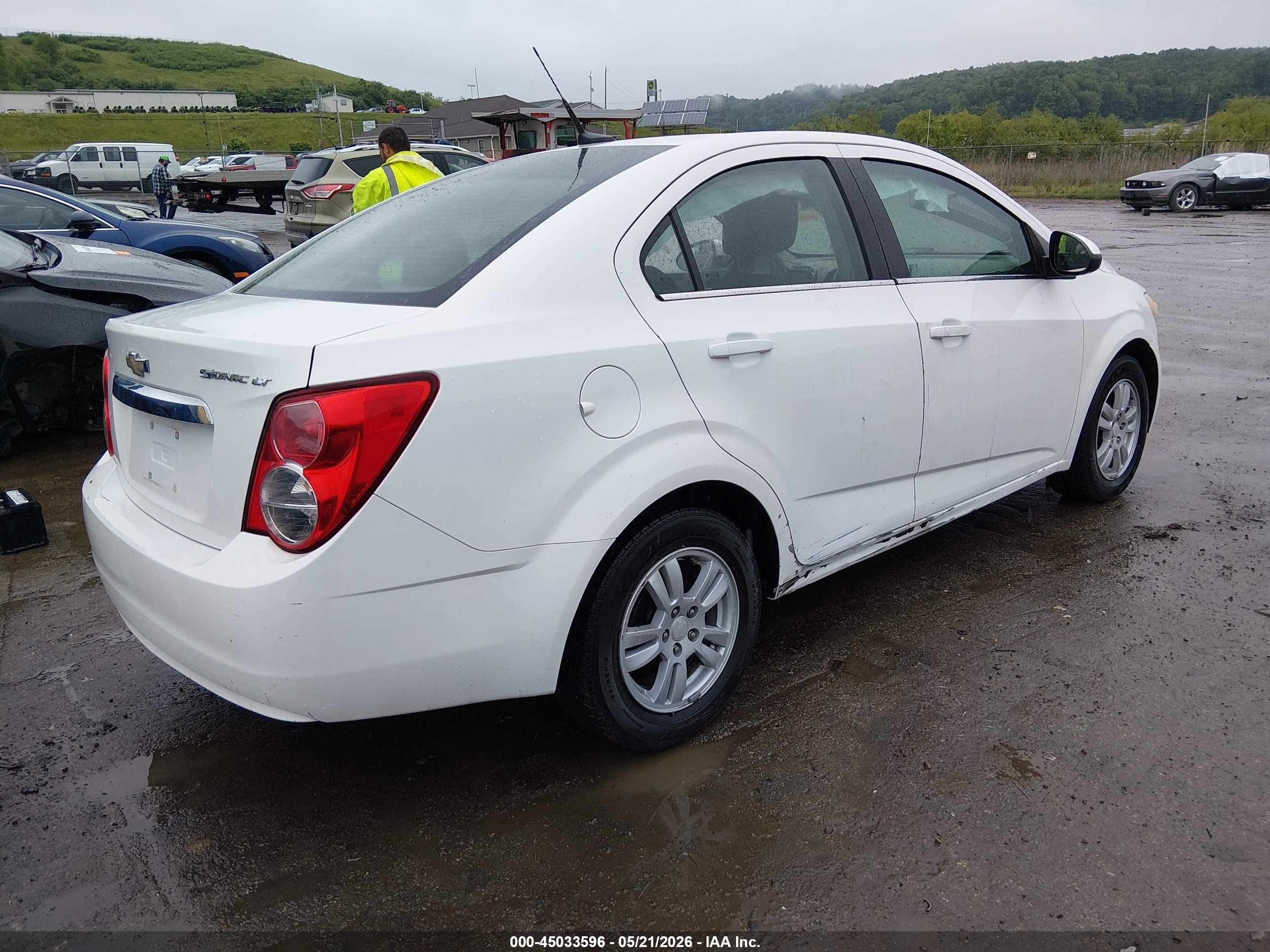 2013 Chevrolet Sonic Lt Auto White vin: 1G1JC5SH1D4258028