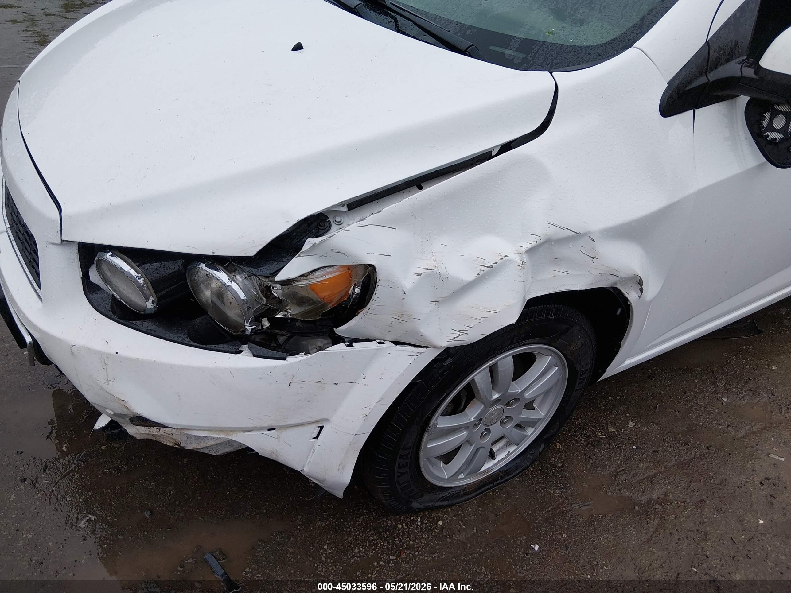 2013 Chevrolet Sonic Lt Auto White vin: 1G1JC5SH1D4258028