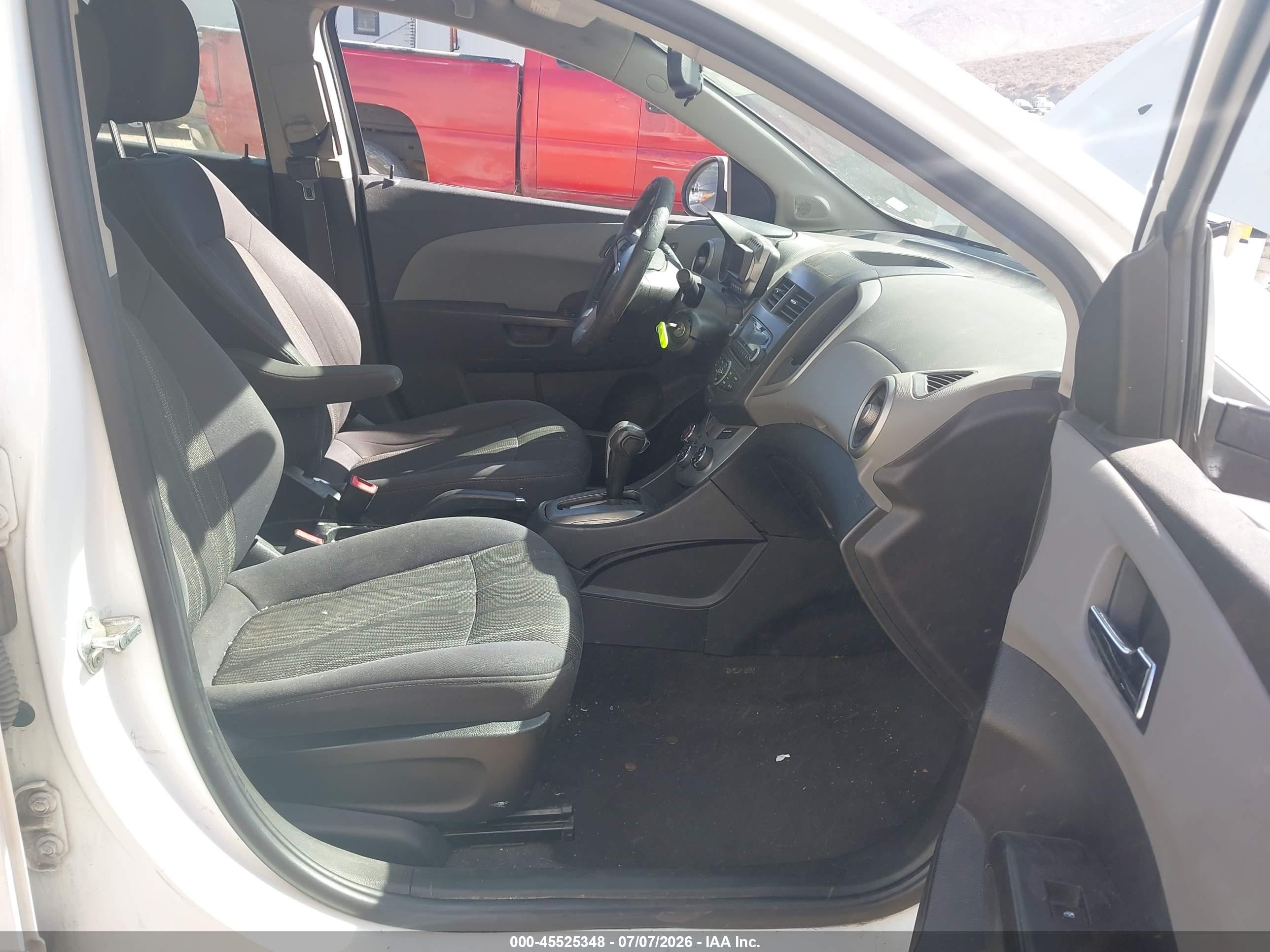 2014 Chevrolet Sonic Lt Auto White vin: 1G1JC5SH1E4190489