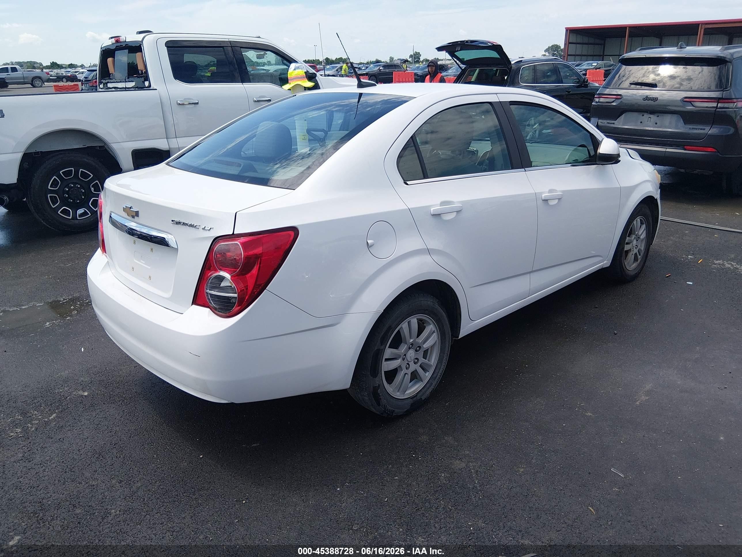 2014 Chevrolet Sonic Lt Auto White vin: 1G1JC5SH1E4219411
