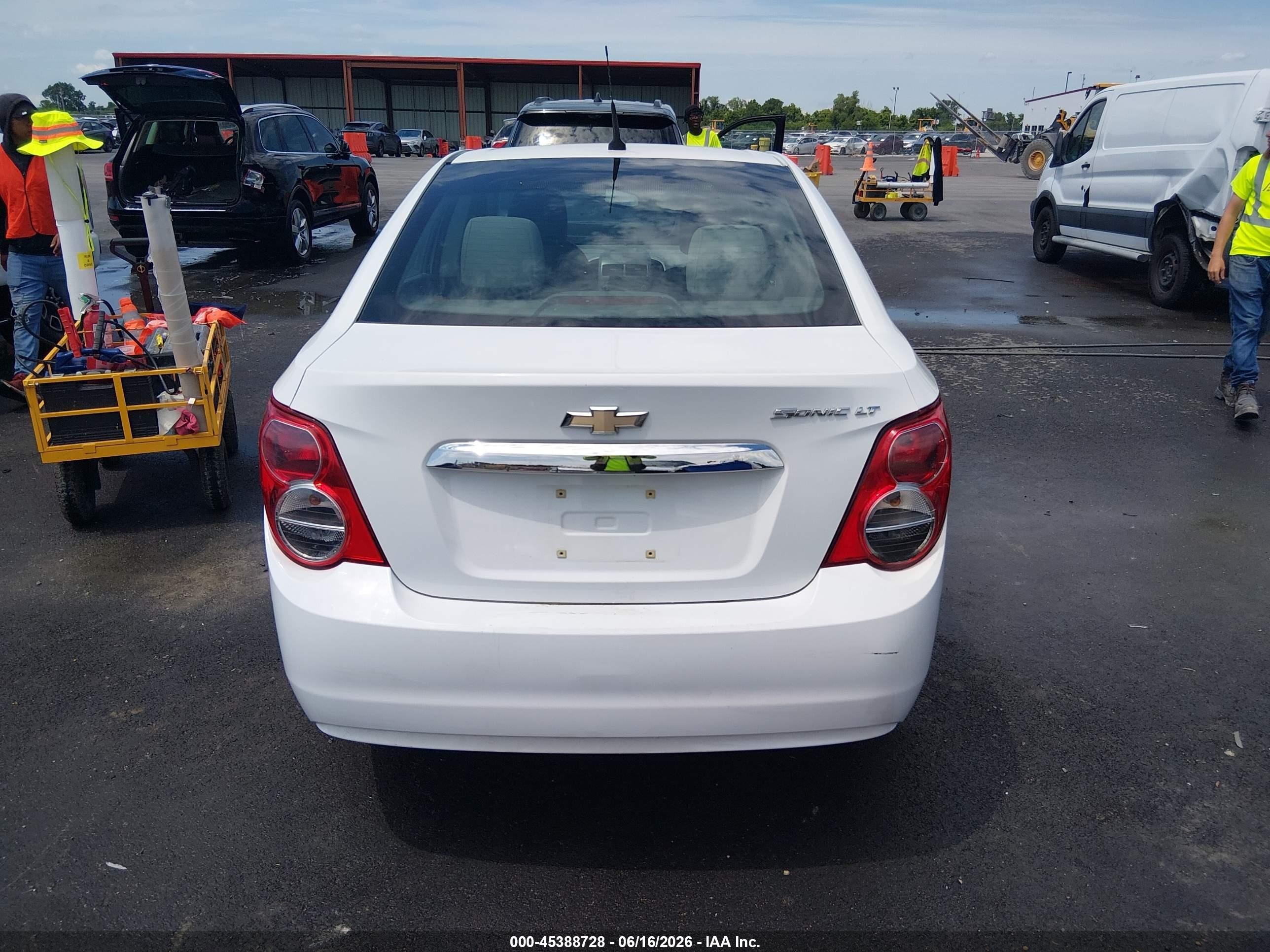 2014 Chevrolet Sonic Lt Auto White vin: 1G1JC5SH1E4219411