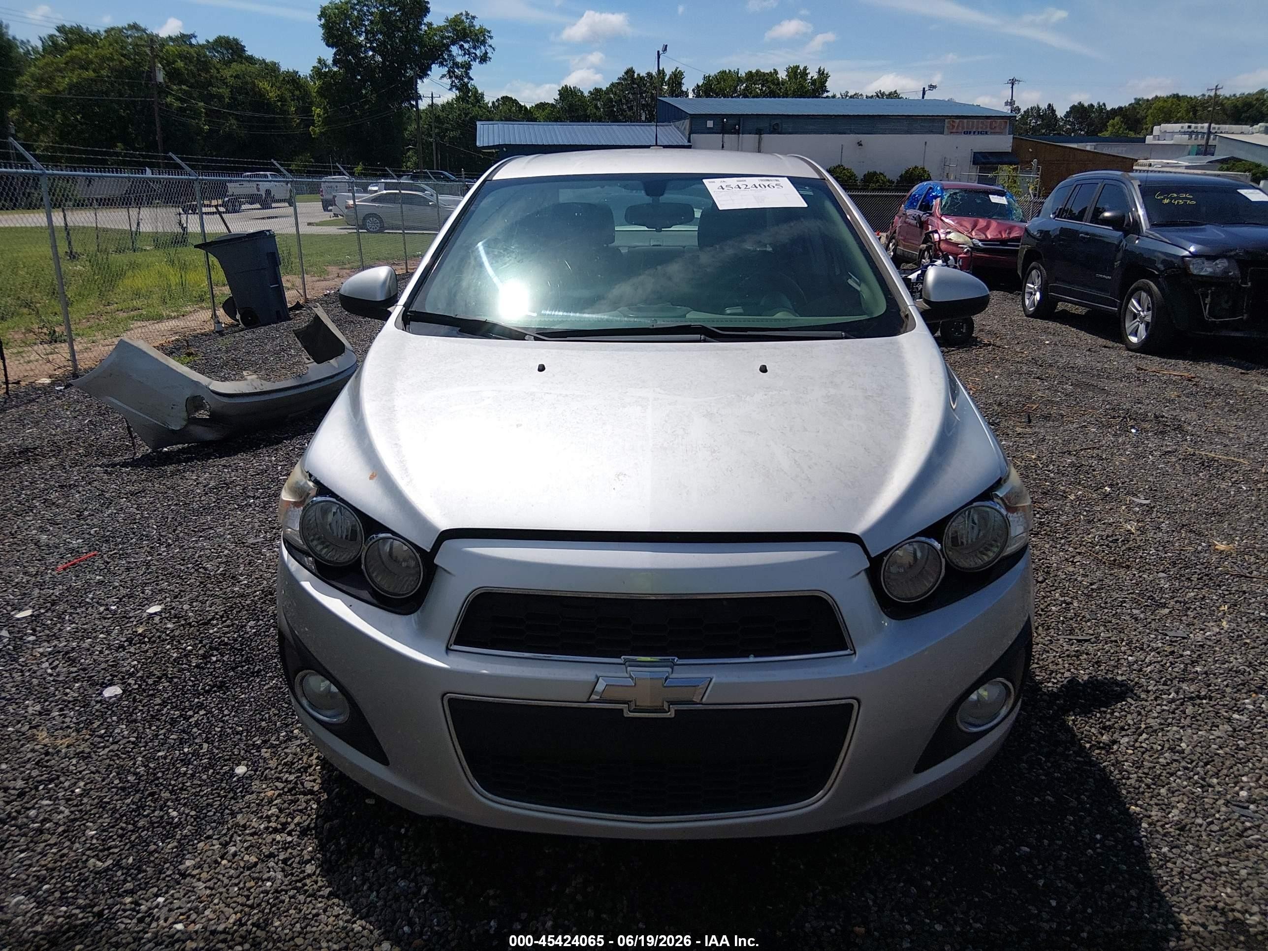 2015 Chevrolet Sonic Lt Auto Серебряный vin: 1G1JC5SH1F4206143