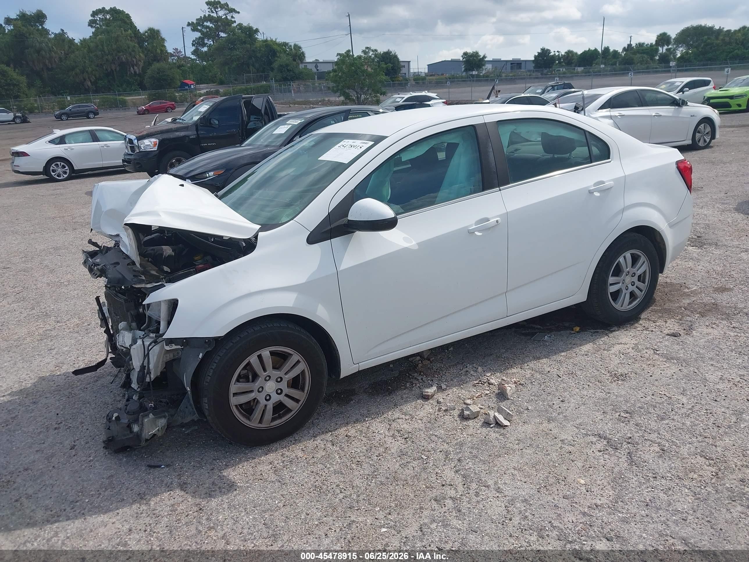 2014 Chevrolet Sonic Lt Auto White vin: 1G1JC5SH2E4103568