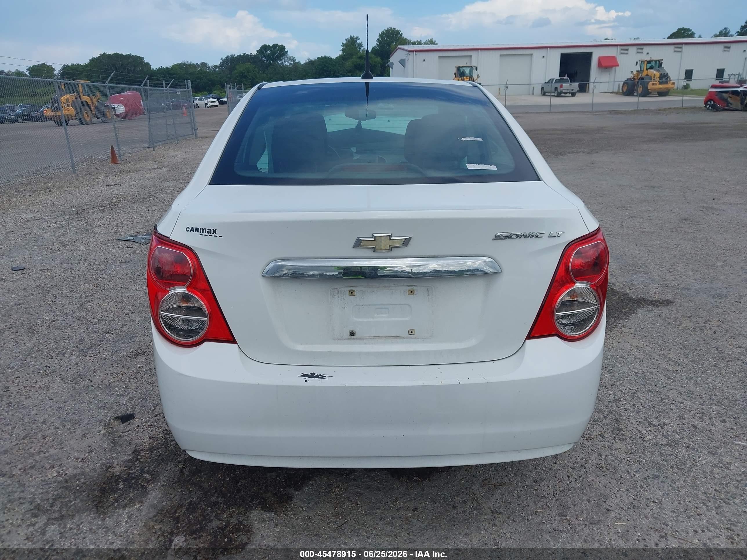 2014 Chevrolet Sonic Lt Auto White vin: 1G1JC5SH2E4103568