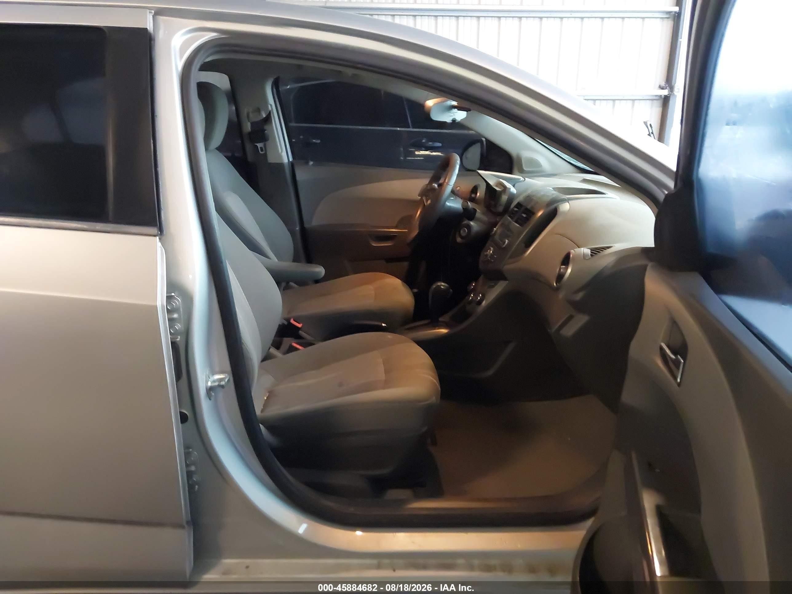 2014 Chevrolet Sonic Lt Auto Silver vin: 1G1JC5SH2E4104624