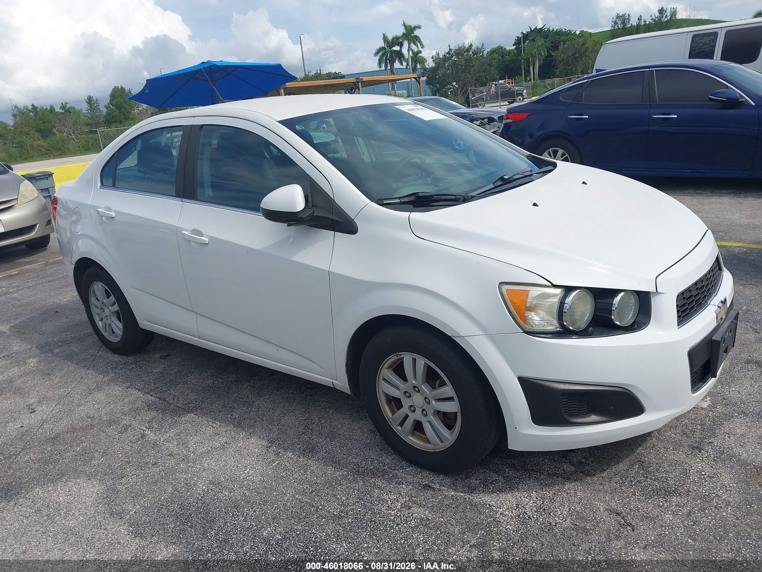 2014 Chevrolet Sonic Lt Auto White vin: 1G1JC5SH2E4215223