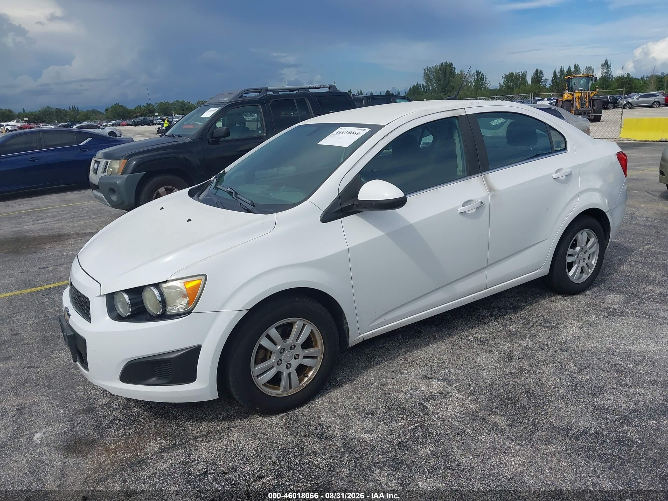 2014 Chevrolet Sonic Lt Auto White vin: 1G1JC5SH2E4215223