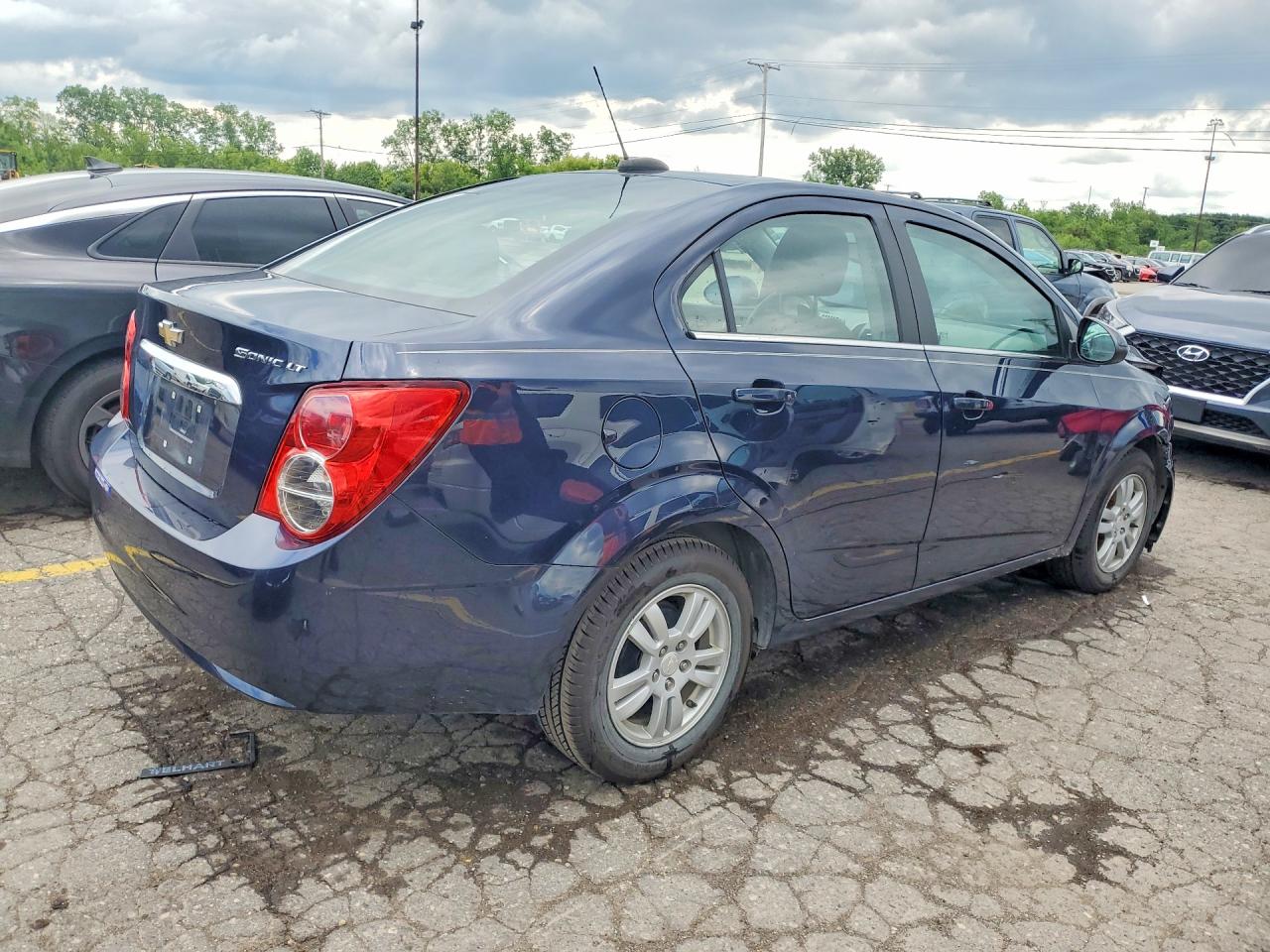 2015 Chevrolet Sonic Lt Blue vin: 1G1JC5SH2F4130948