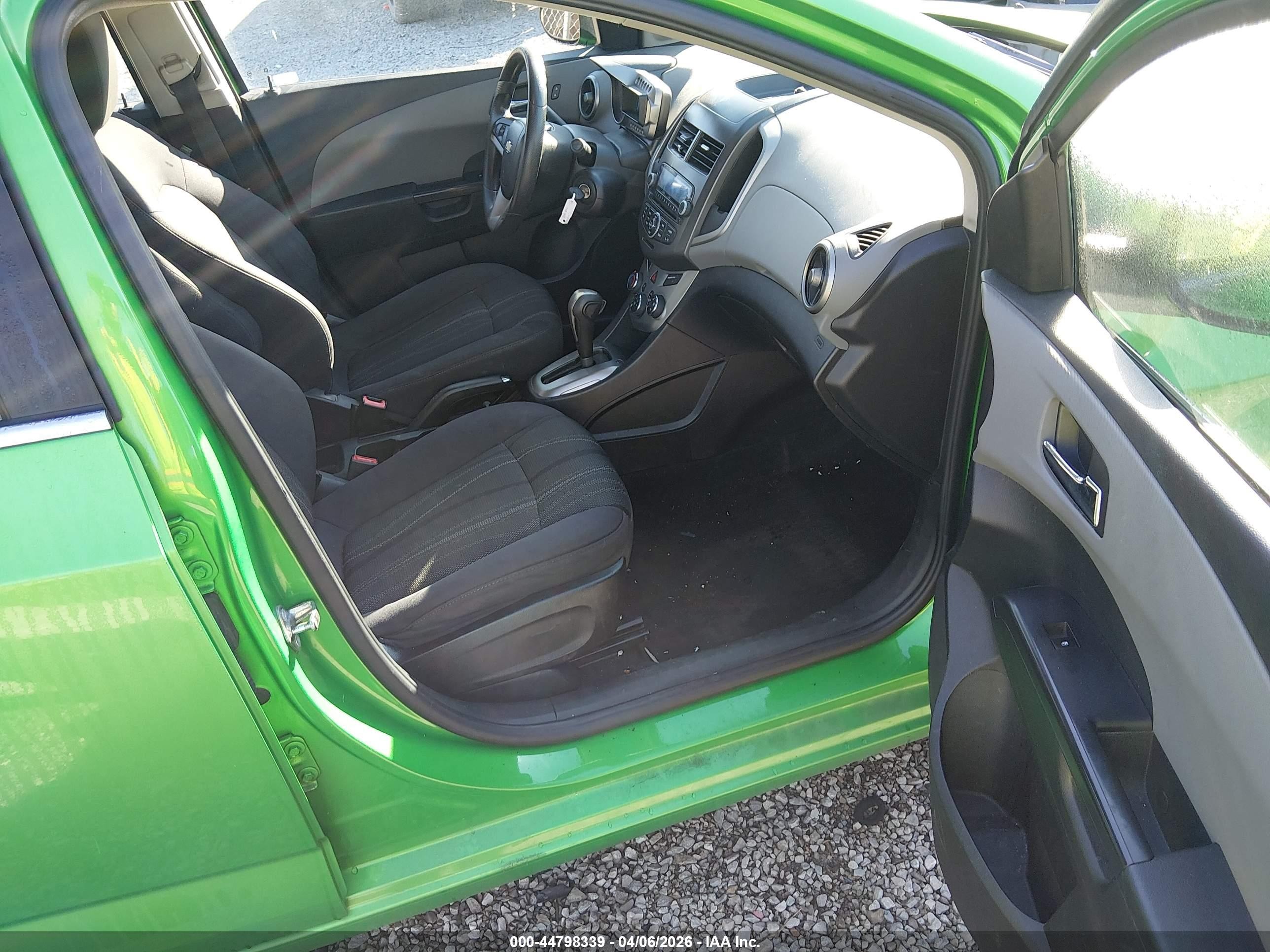 2015 Chevrolet Sonic Lt Auto Green vin: 1G1JC5SH2F4165053