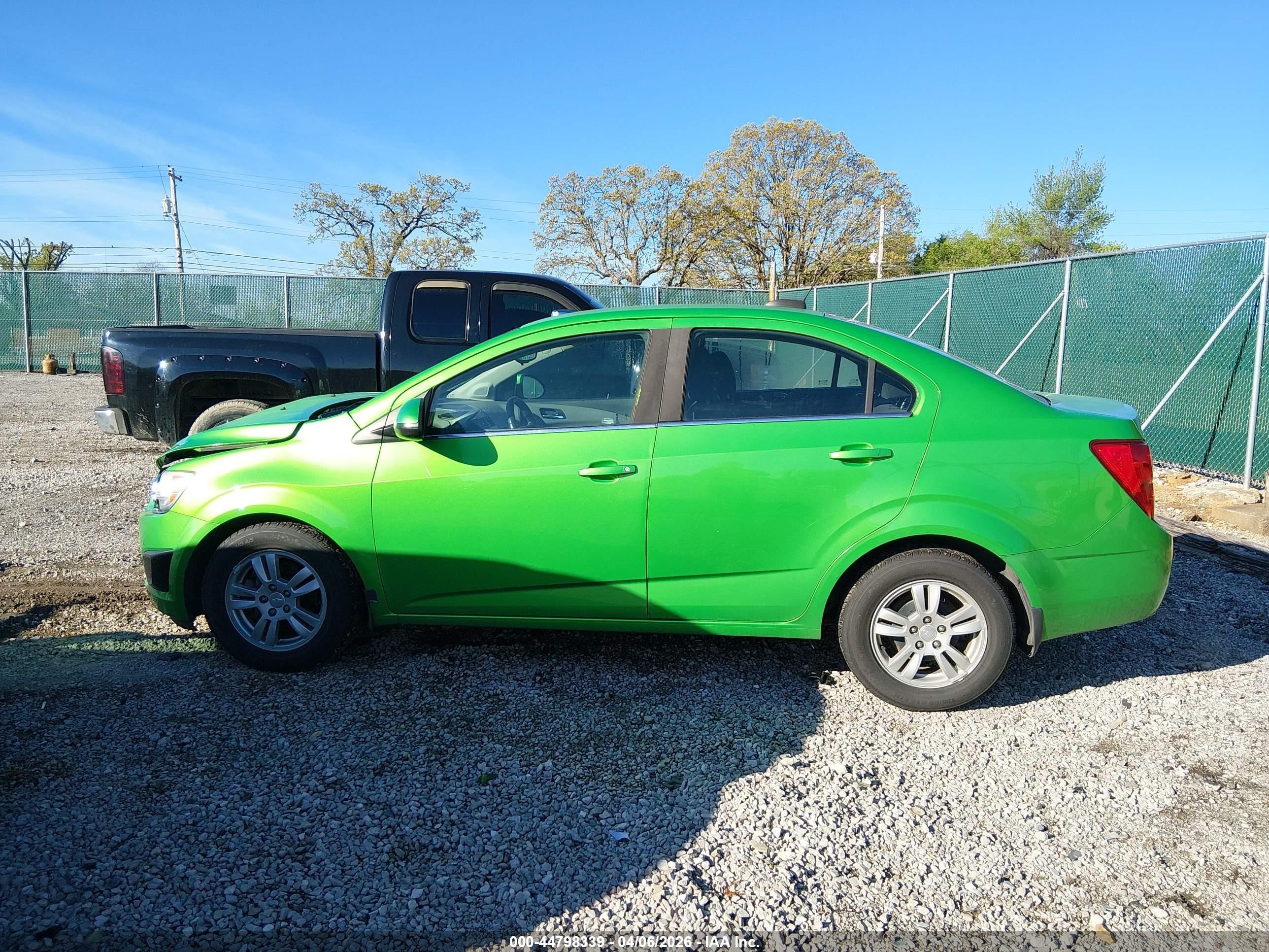 2015 Chevrolet Sonic Lt Auto Green vin: 1G1JC5SH2F4165053