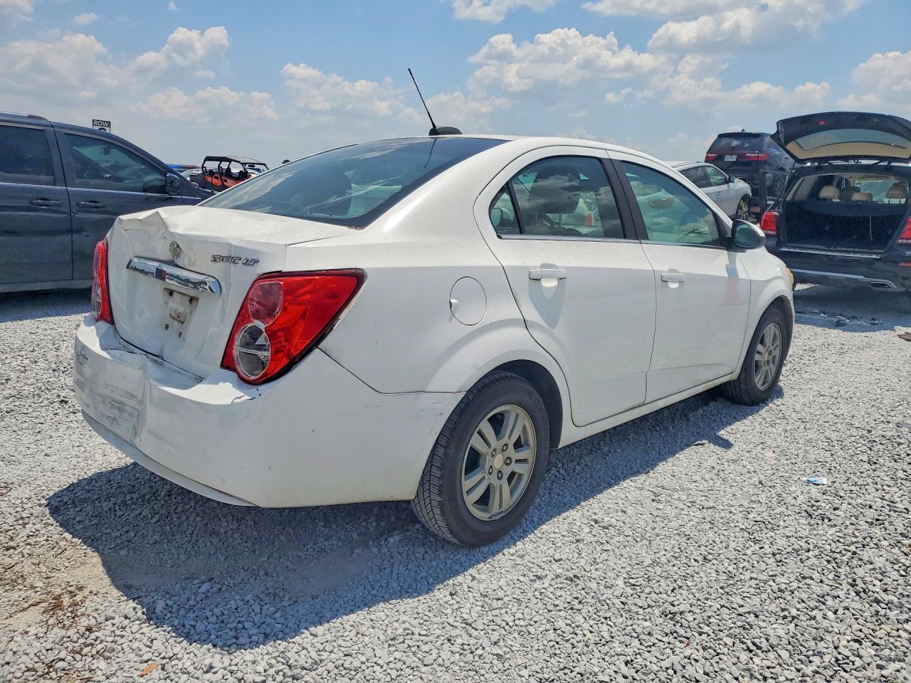 2015 Chevrolet Sonic Lt White vin: 1G1JC5SH2F4174870