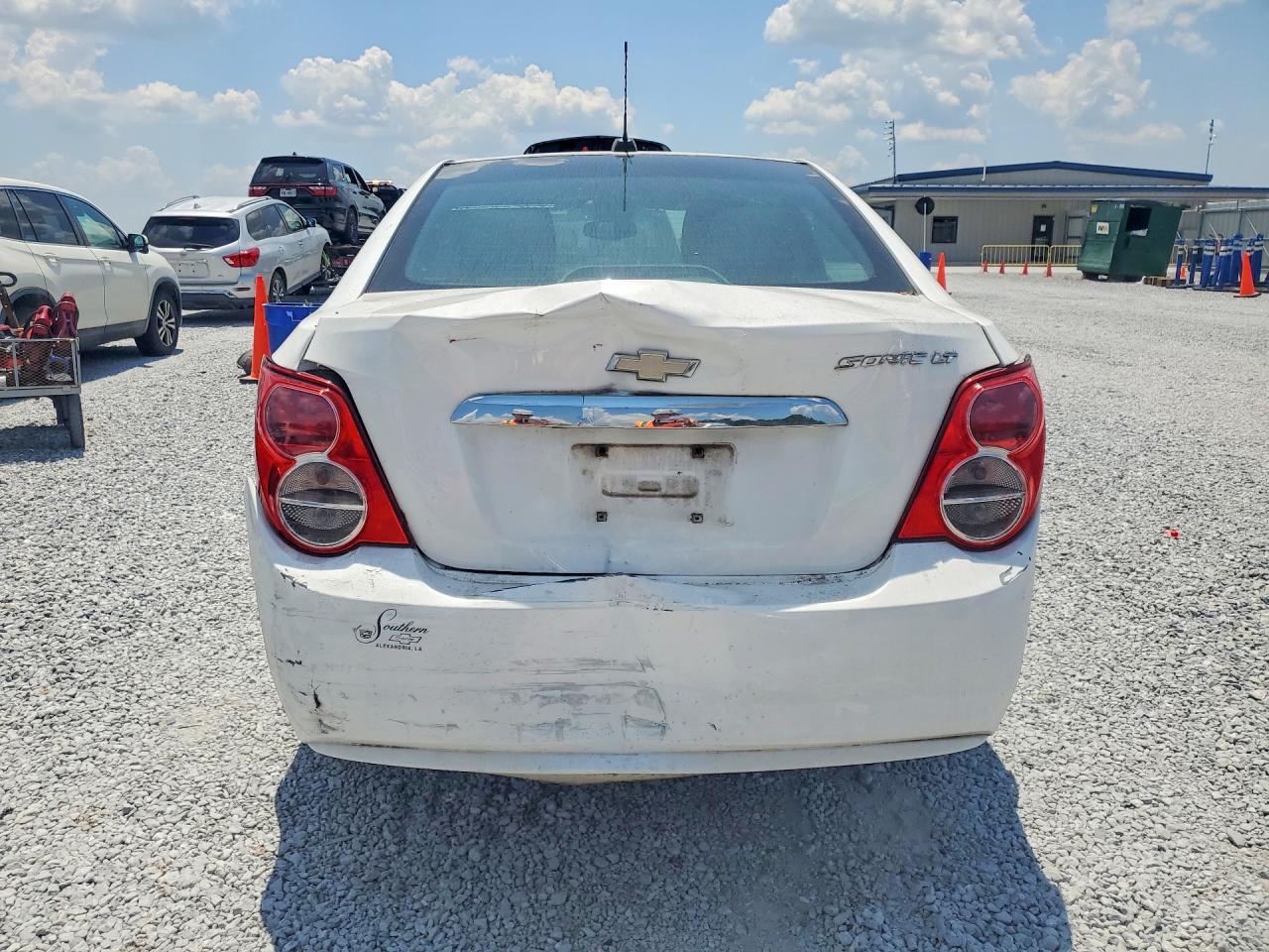2015 Chevrolet Sonic Lt White vin: 1G1JC5SH2F4174870