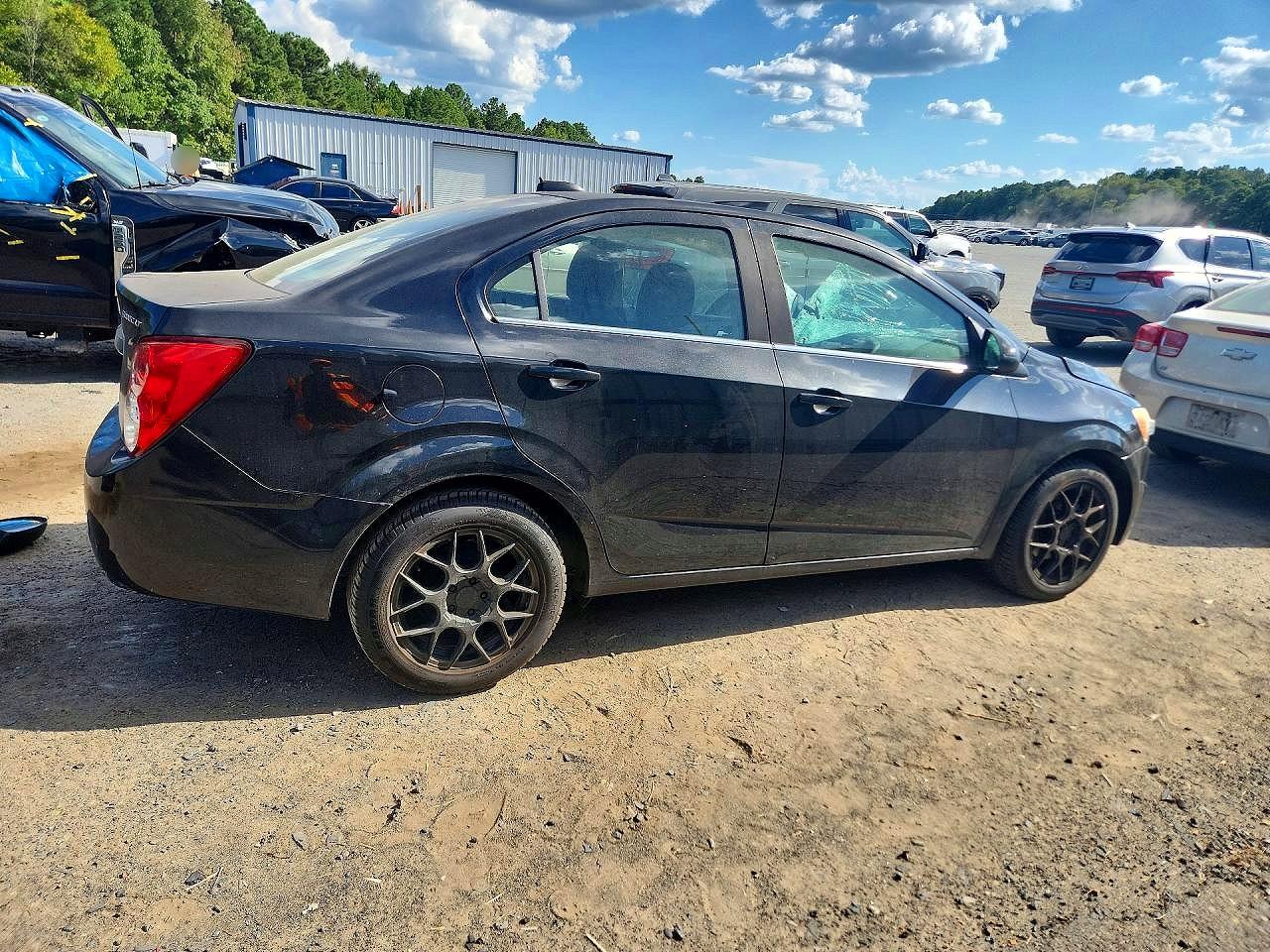 2015 Chevrolet Sonic Lt Черный vin: 1G1JC5SH2F4215191