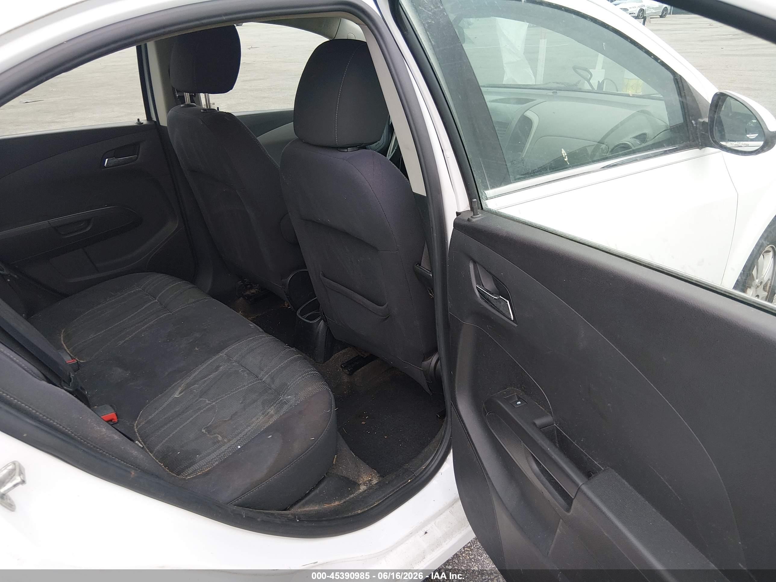 2014 Chevrolet Sonic Lt Auto White vin: 1G1JC5SH3E4177906