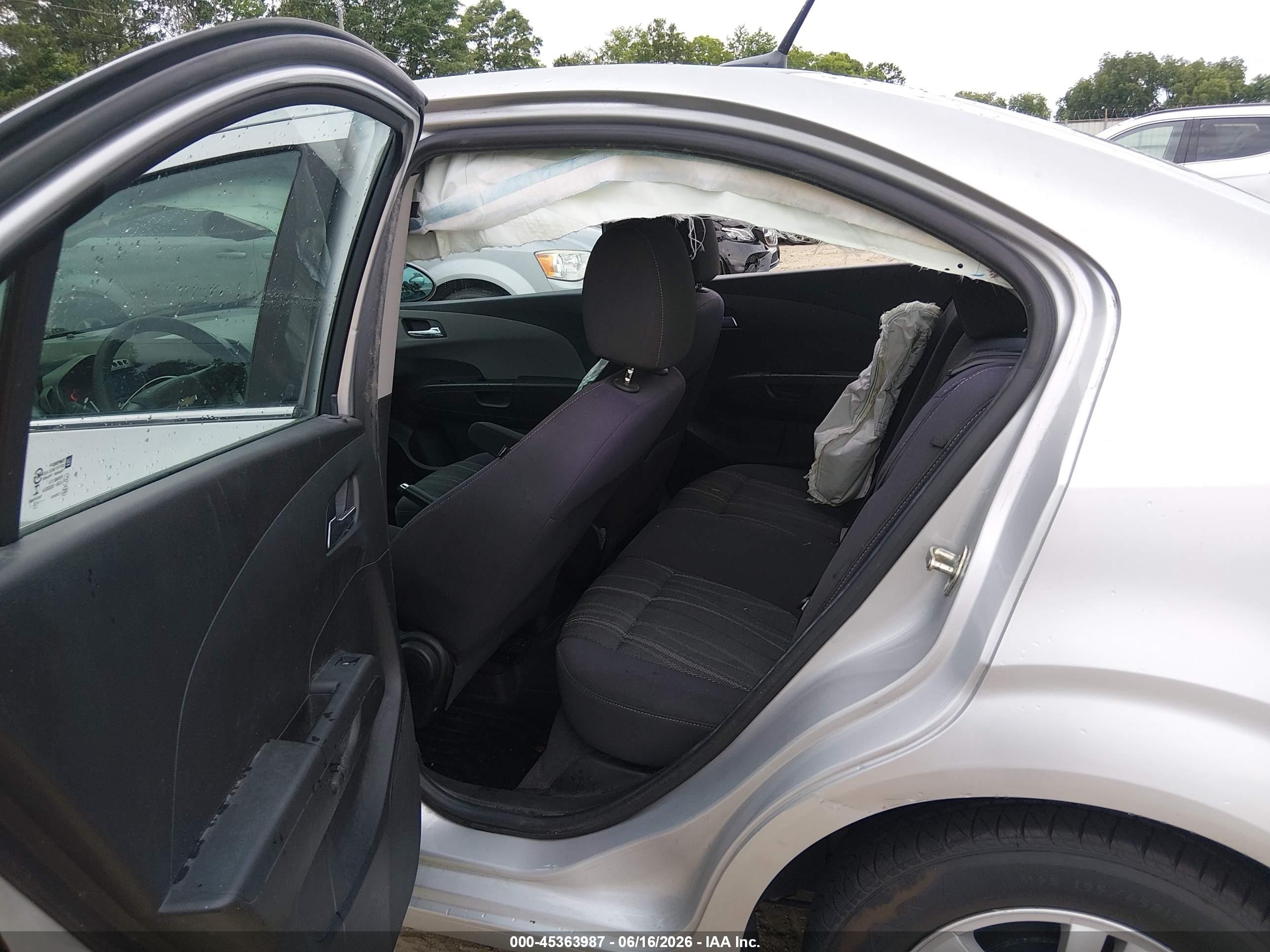 2014 Chevrolet Sonic Lt Auto Silver vin: 1G1JC5SH3E4187108
