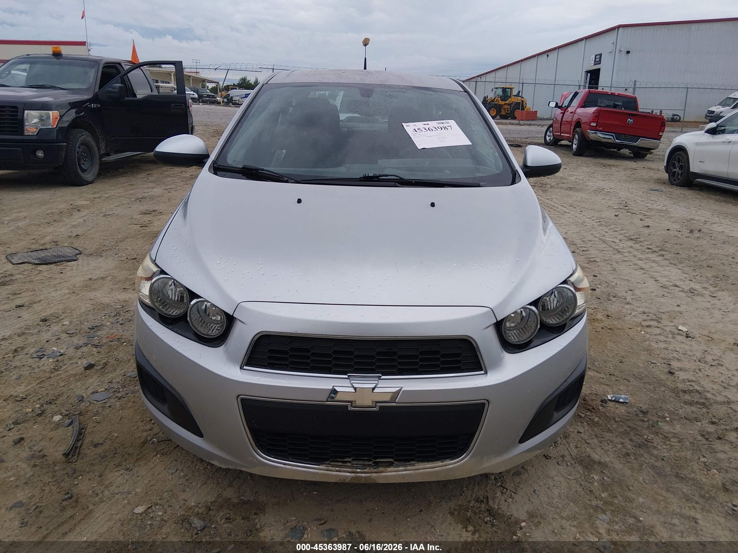 2014 Chevrolet Sonic Lt Auto Silver vin: 1G1JC5SH3E4187108
