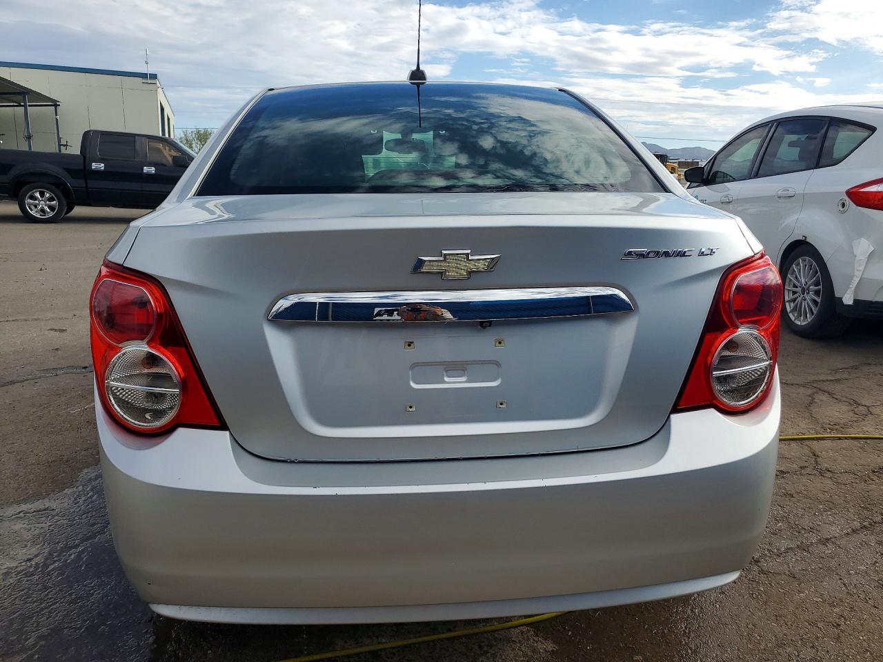2015 Chevrolet Sonic Lt Silver vin: 1G1JC5SH3F4200506