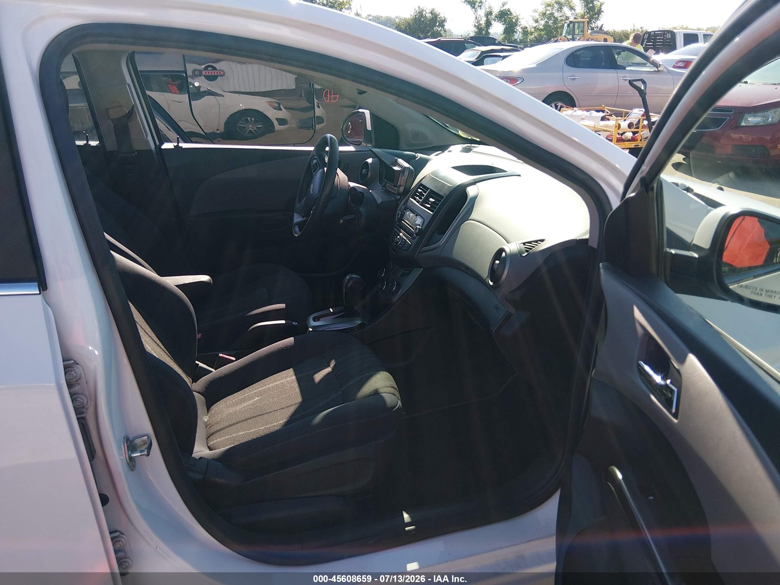 2014 Chevrolet Sonic Lt Auto Белый vin: 1G1JC5SH4E4115205