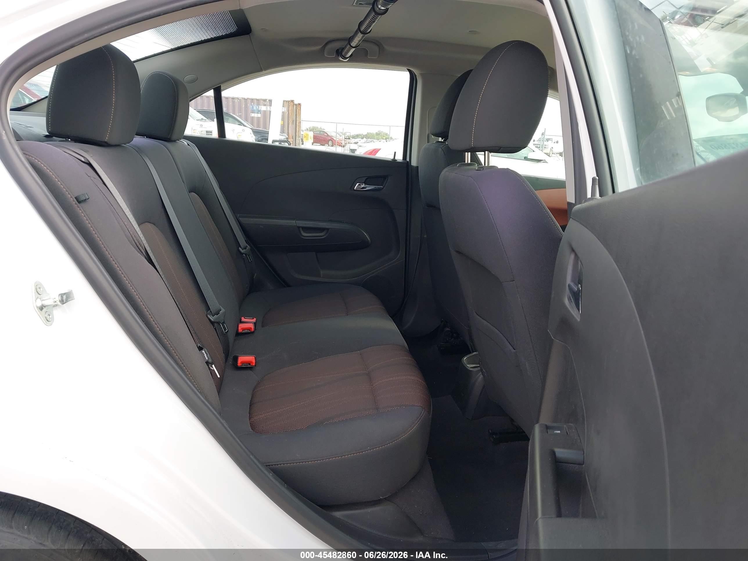 2014 Chevrolet Sonic Lt Auto White vin: 1G1JC5SH4E4184055