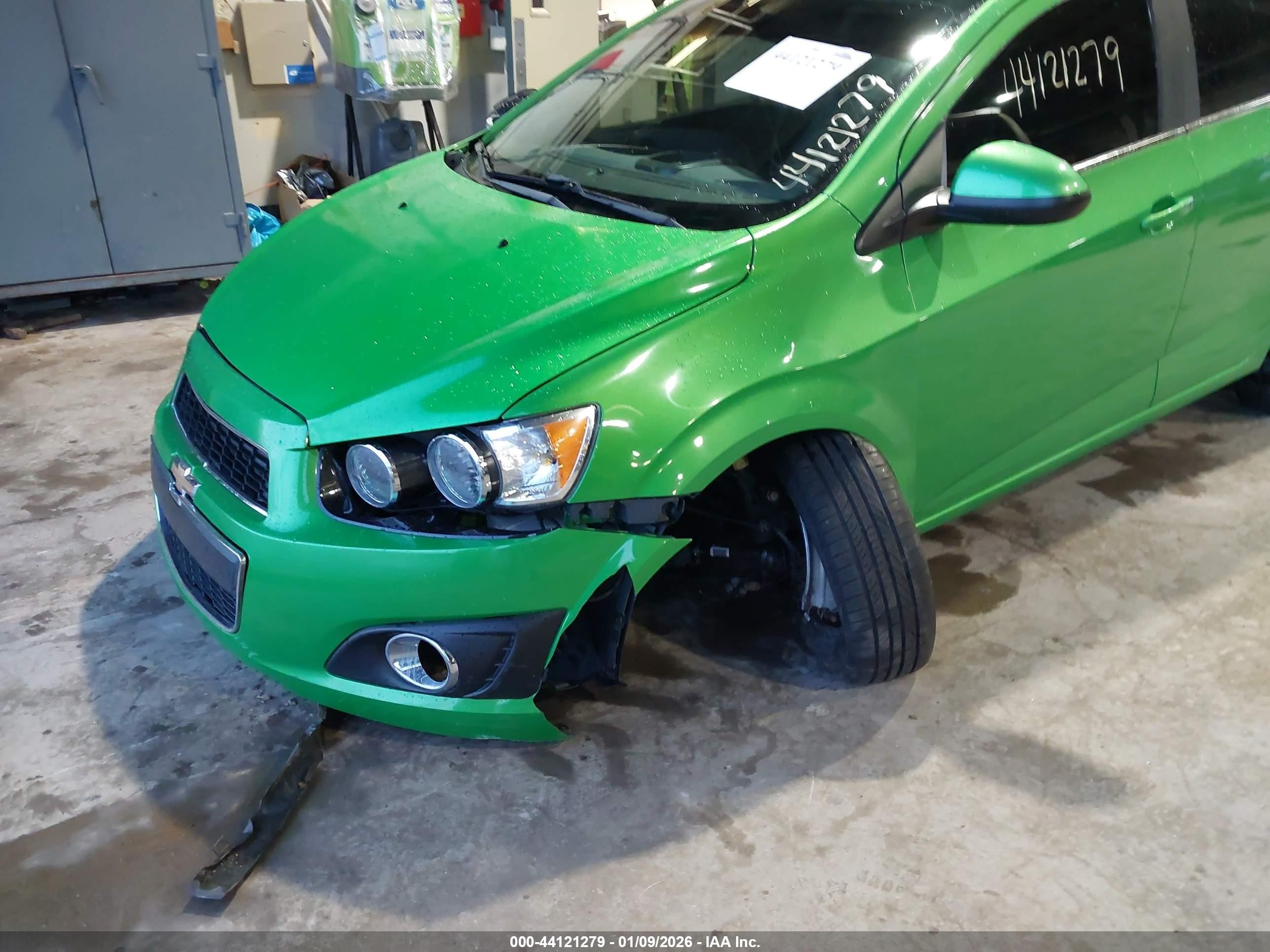 2014 Chevrolet Sonic Lt Auto Зеленый vin: 1G1JC5SH4E4216115