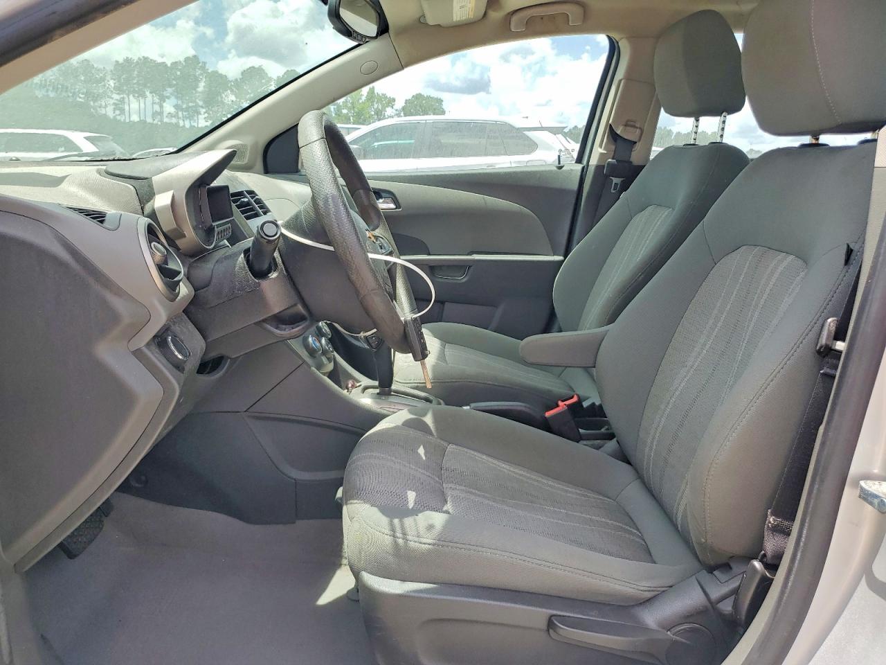 2014 Chevrolet Sonic Lt Серебряный vin: 1G1JC5SH4E4239250