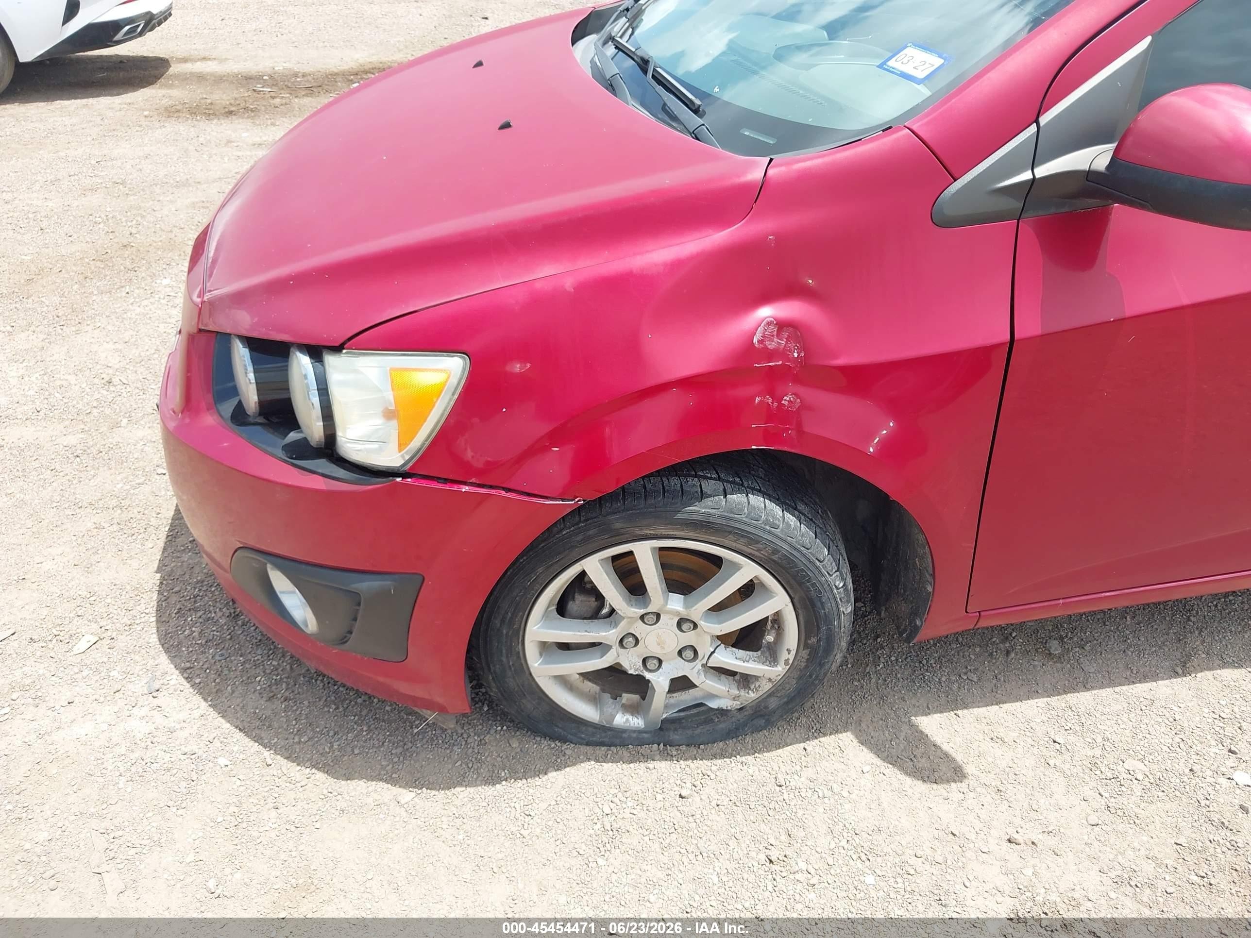 2015 Chevrolet Sonic Lt Auto Burgundy vin: 1G1JC5SH4F4133754