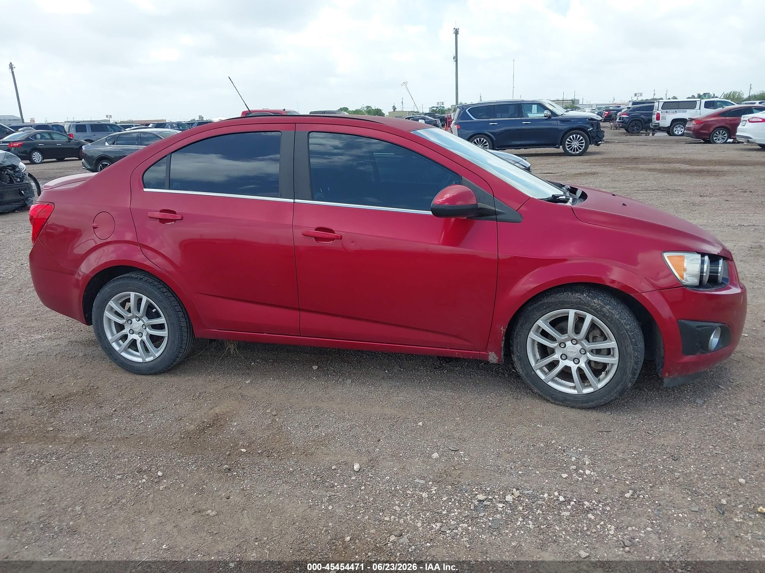 2015 Chevrolet Sonic Lt Auto Burgundy vin: 1G1JC5SH4F4133754