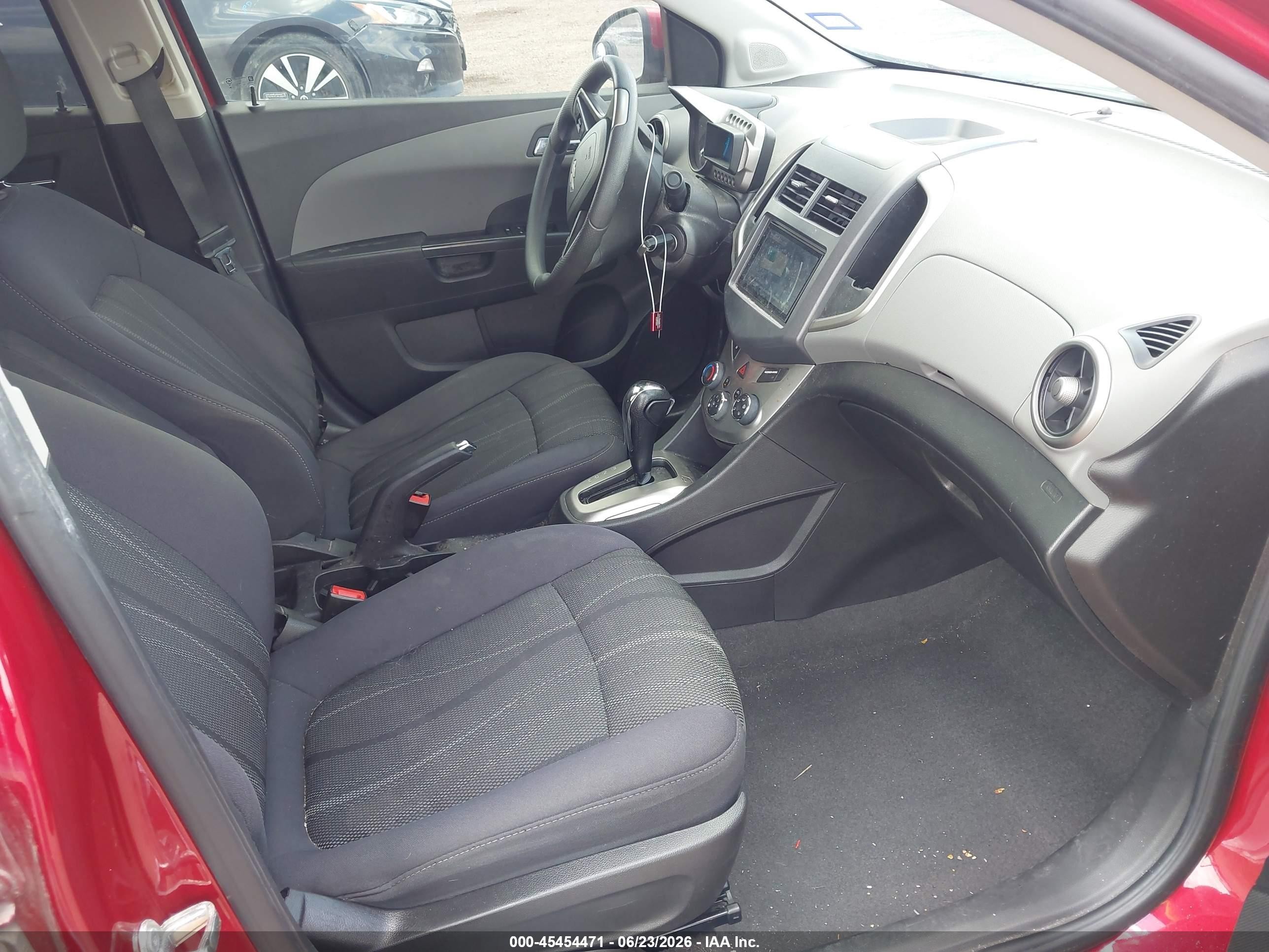 2015 Chevrolet Sonic Lt Auto Burgundy vin: 1G1JC5SH4F4133754