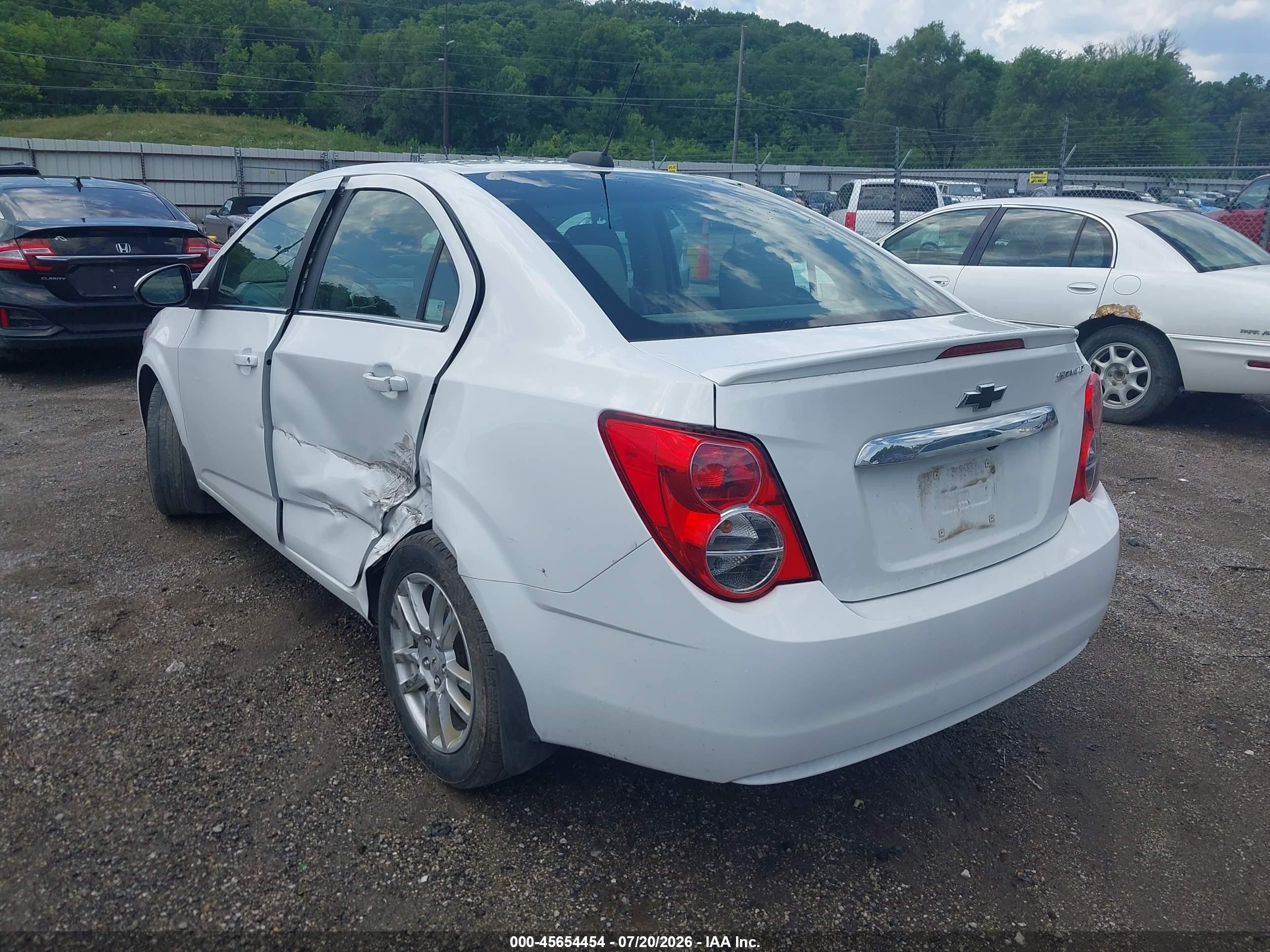 2015 Chevrolet Sonic Lt Auto White vin: 1G1JC5SH4F4209263