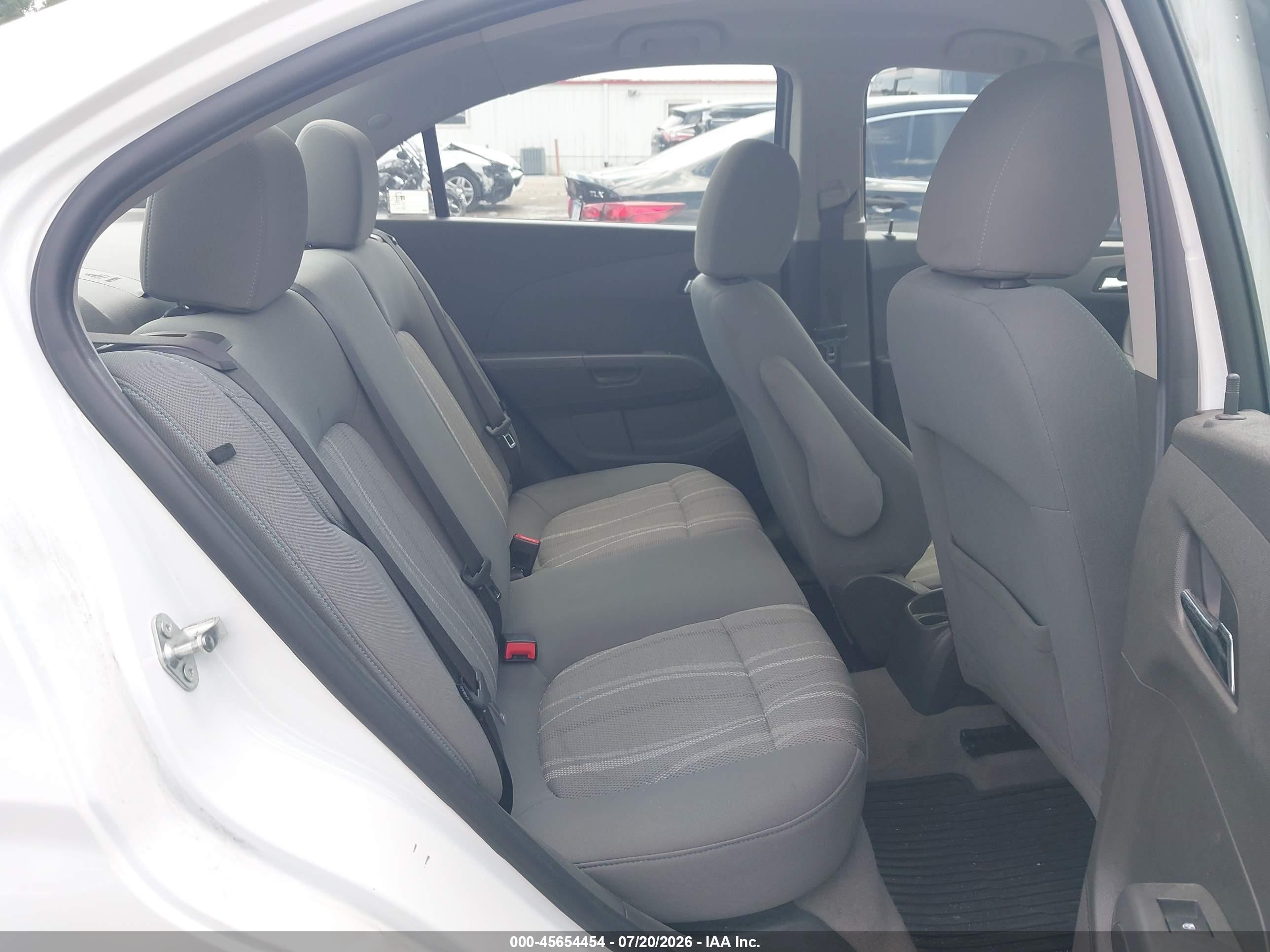 2015 Chevrolet Sonic Lt Auto White vin: 1G1JC5SH4F4209263