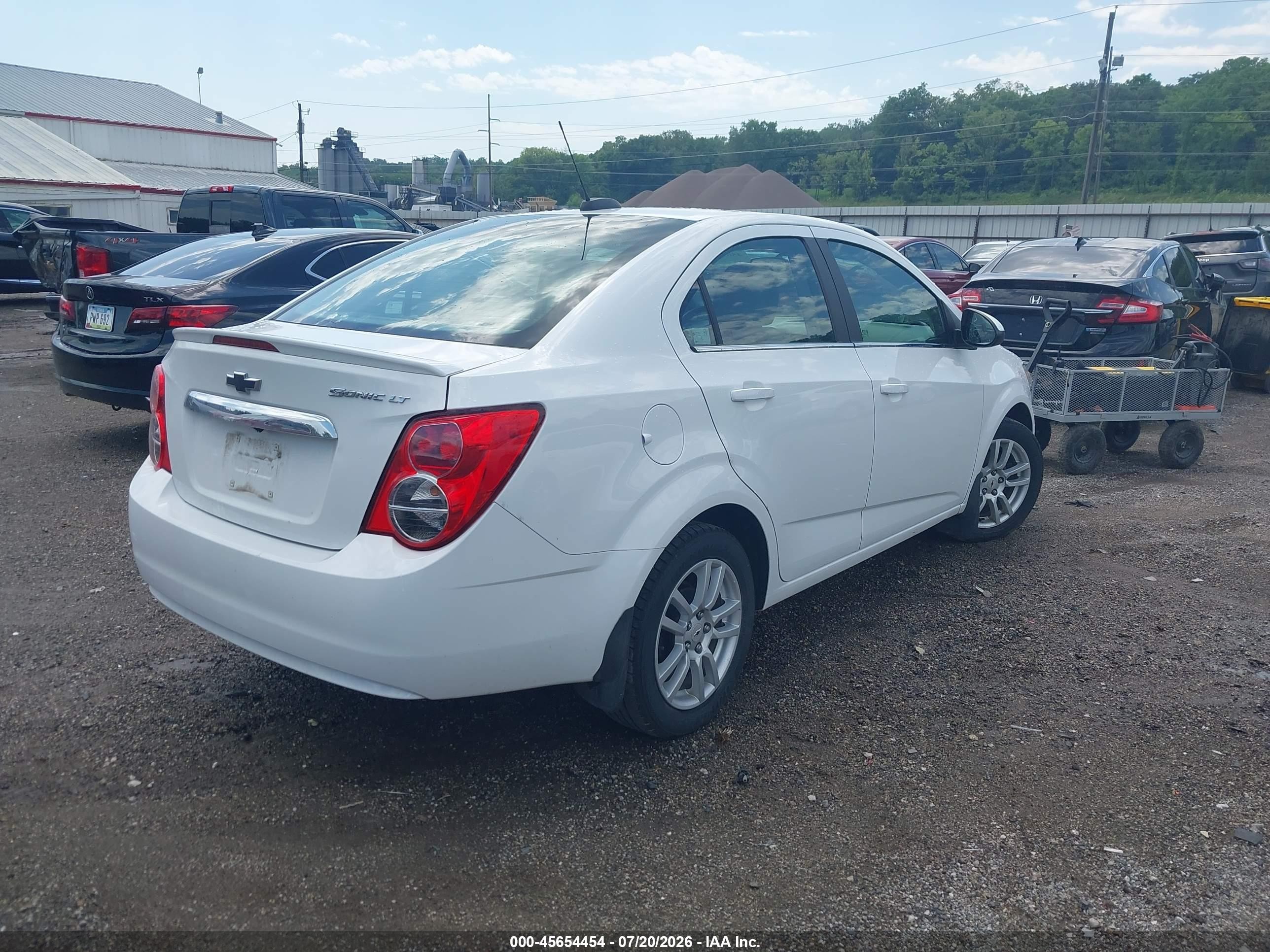 2015 Chevrolet Sonic Lt Auto White vin: 1G1JC5SH4F4209263