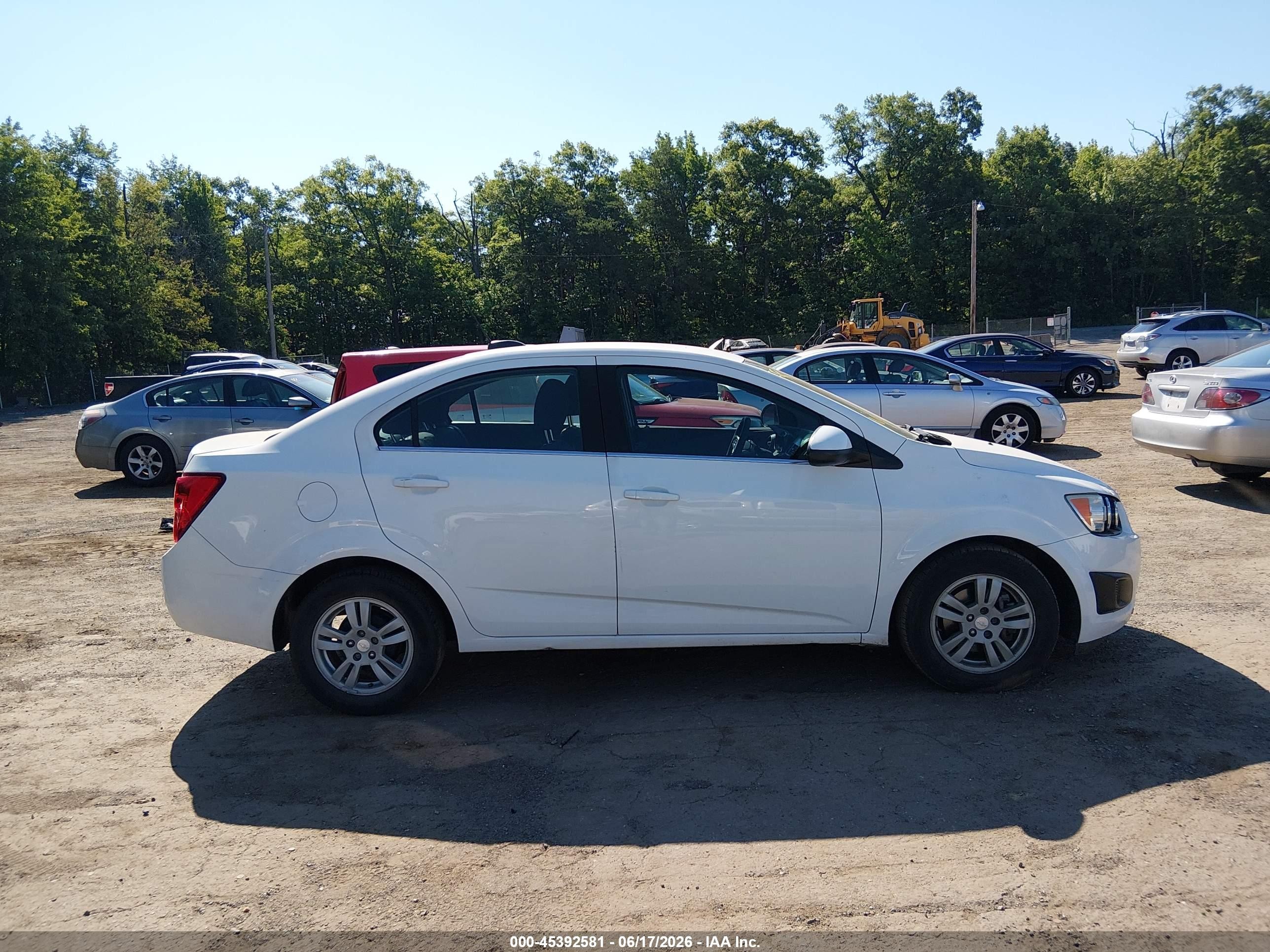 2015 Chevrolet Sonic Lt Auto White vin: 1G1JC5SH4F4209313