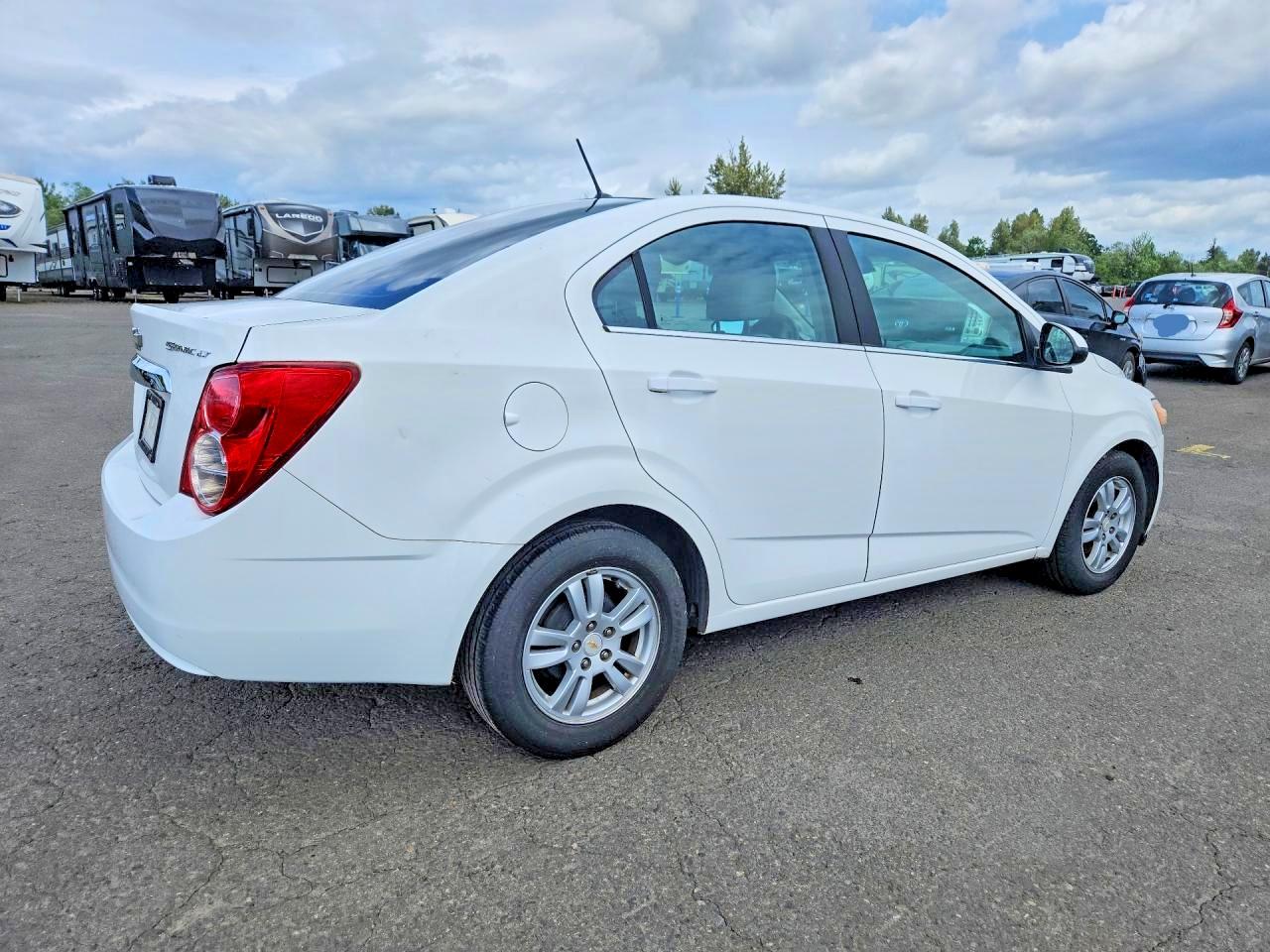2012 Chevrolet Sonic Lt White vin: 1G1JC5SH5C4155046