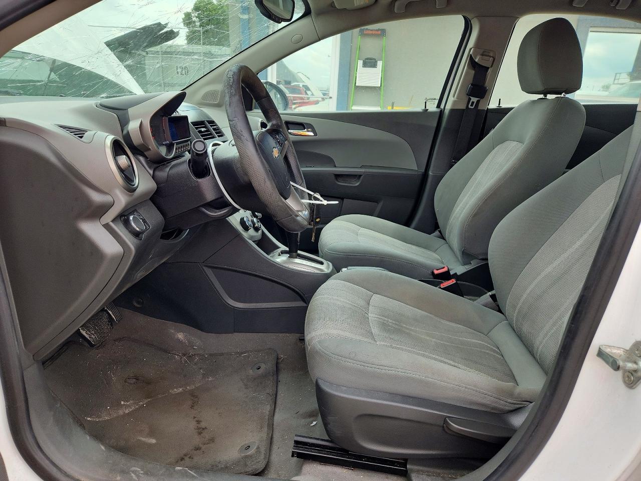 2014 Chevrolet Sonic Lt White vin: 1G1JC5SH5E4208718
