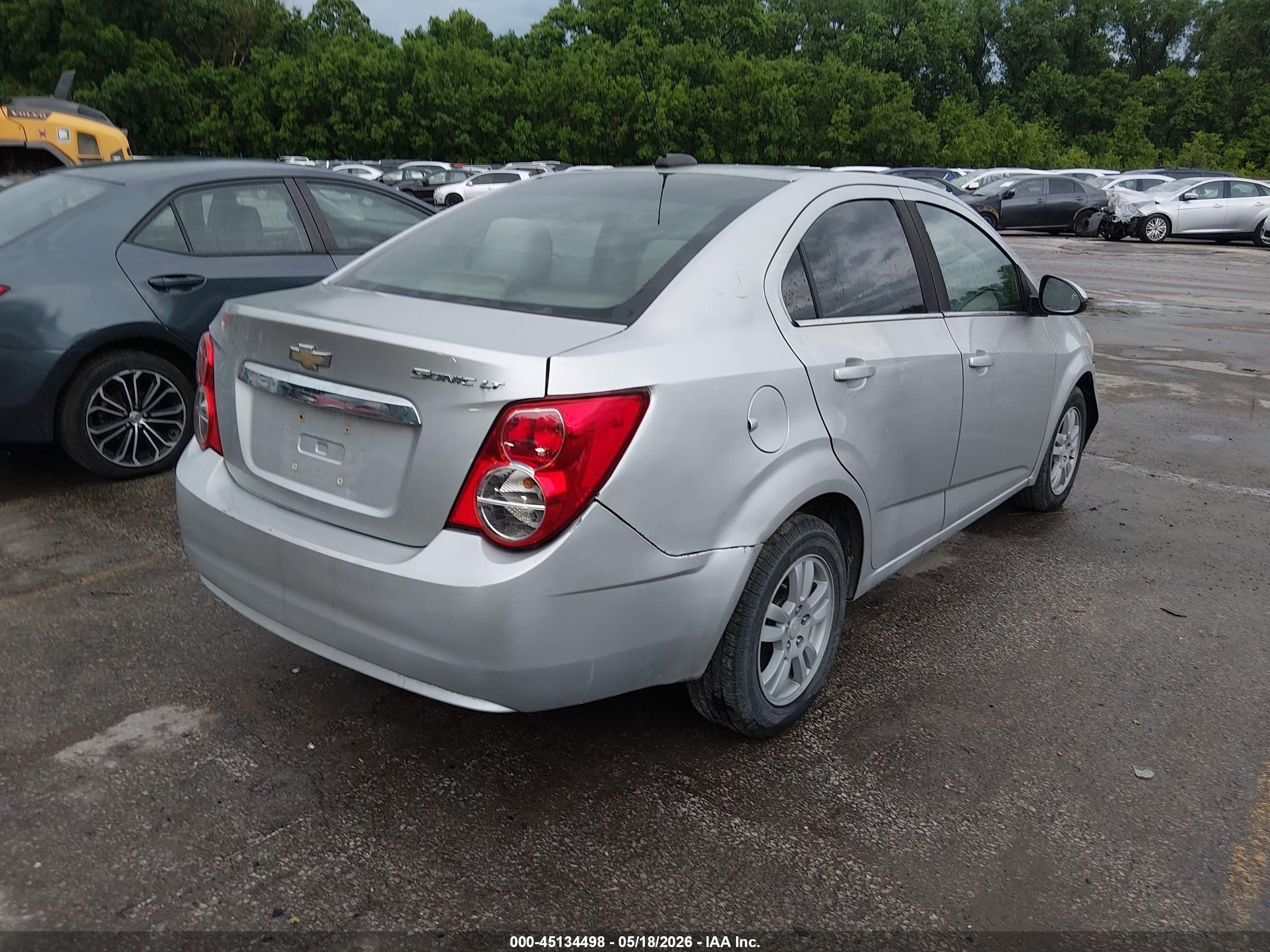 2015 Chevrolet Sonic Lt Auto Серебряный vin: 1G1JC5SH5F4119183