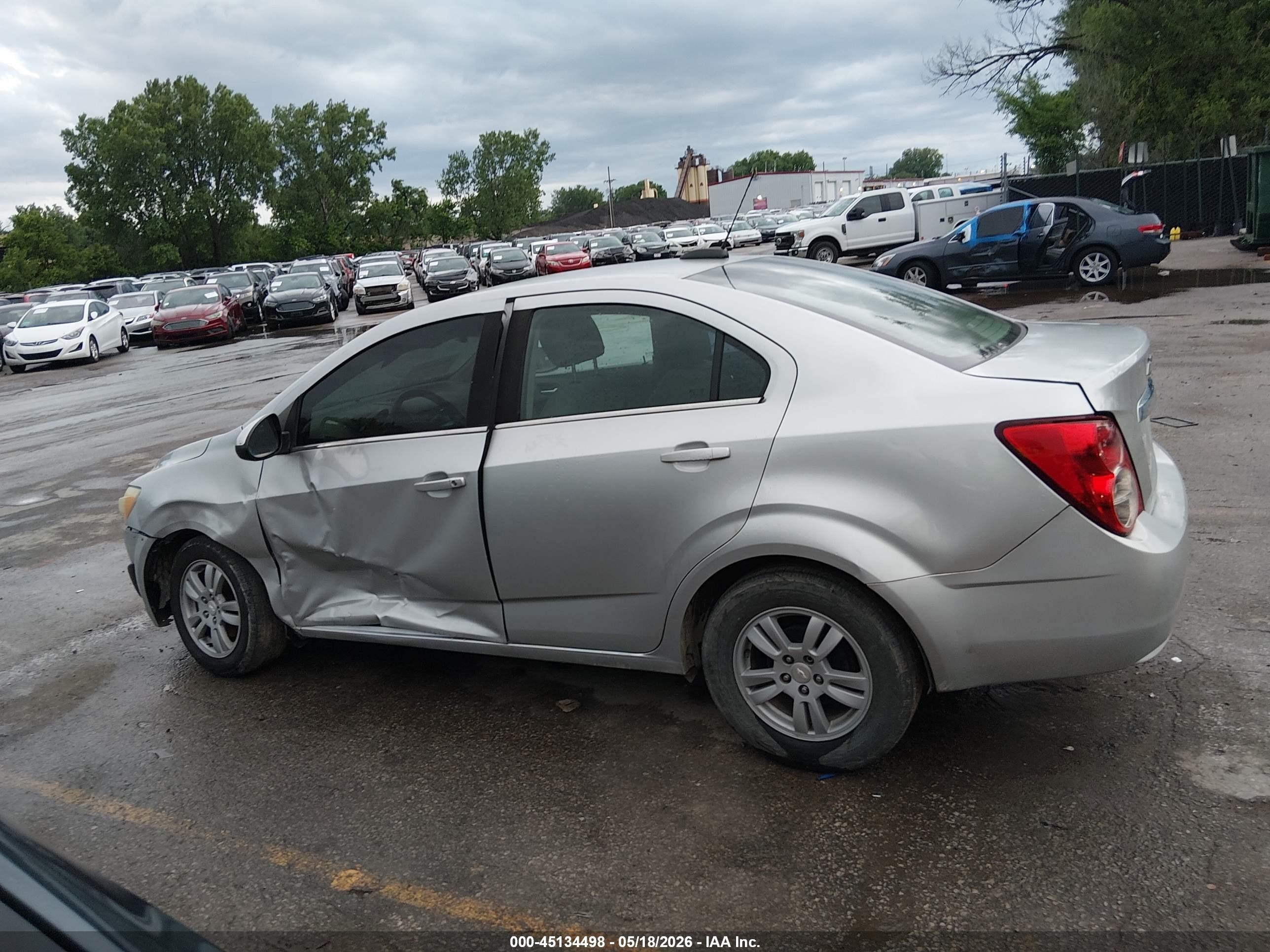 2015 Chevrolet Sonic Lt Auto Серебряный vin: 1G1JC5SH5F4119183